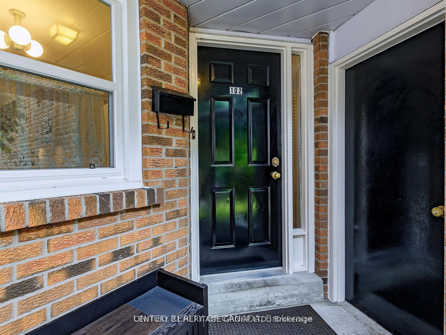 102 Baywood Court, Markham, ON L3T 5W3 photo 3