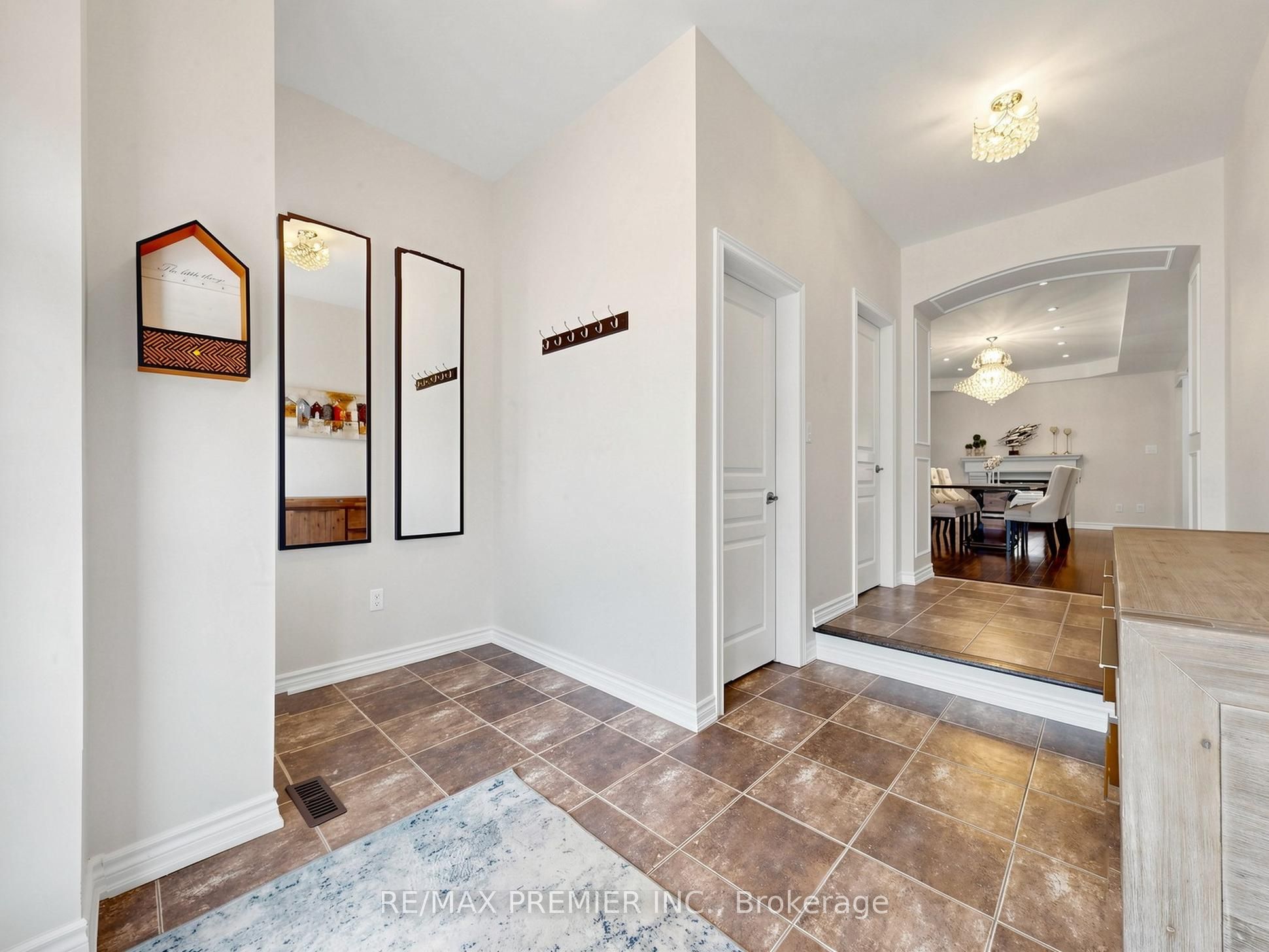 50 Ascalon Drive, Vaughan, ON L6A 0M5 photo 3