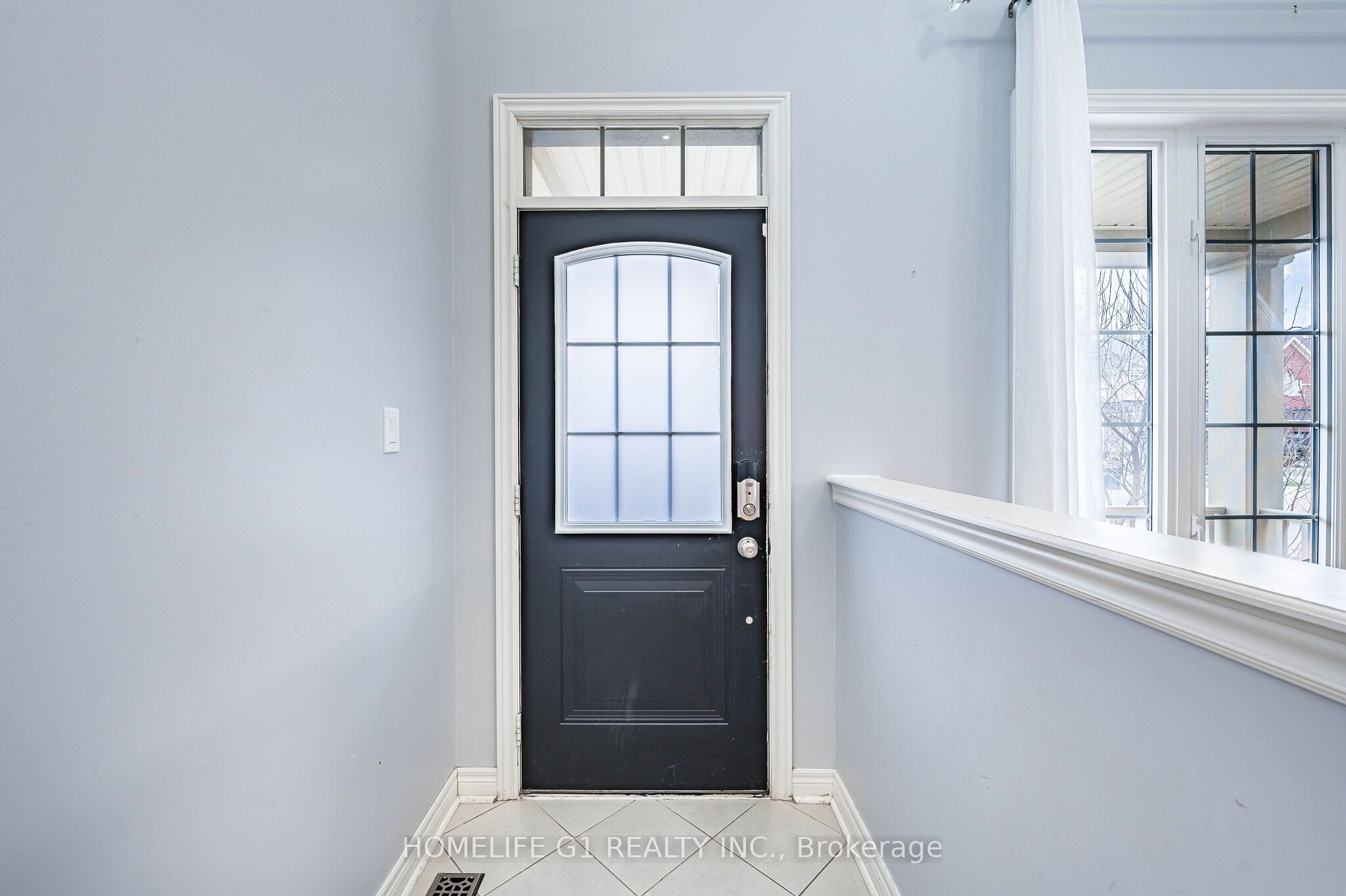 12 Proctor Gate, New Tecumseth, ON L0G 1W0 photo 3