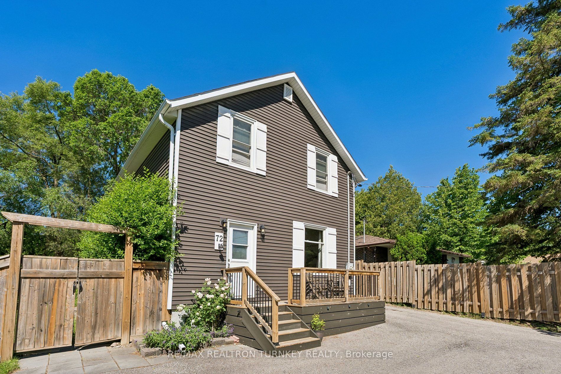 72 Vincent Street, Newmarket, ON L3Y 4G5 photo 4