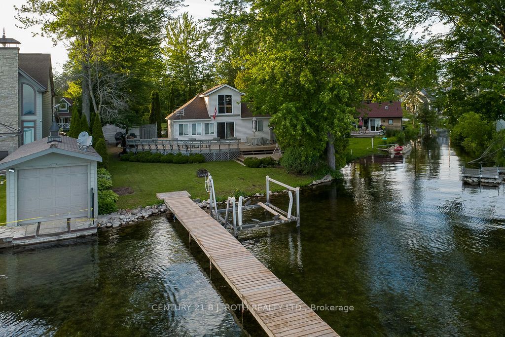 2389 Crystal Beach Road, Innisfil, ON L9S 3W8