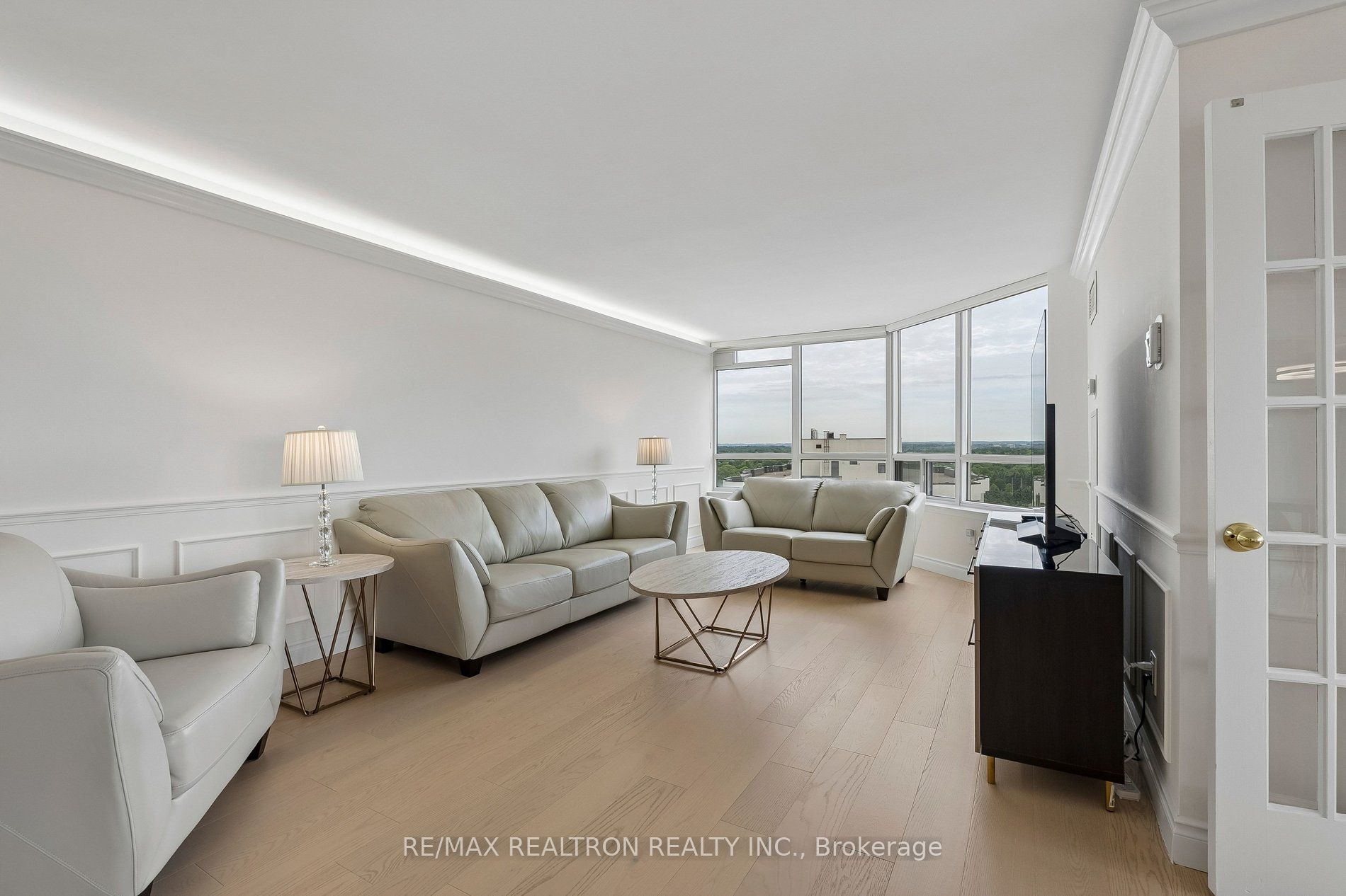 610 Bullock Drive 1215, Markham, ON L3R 0G1 photo 5