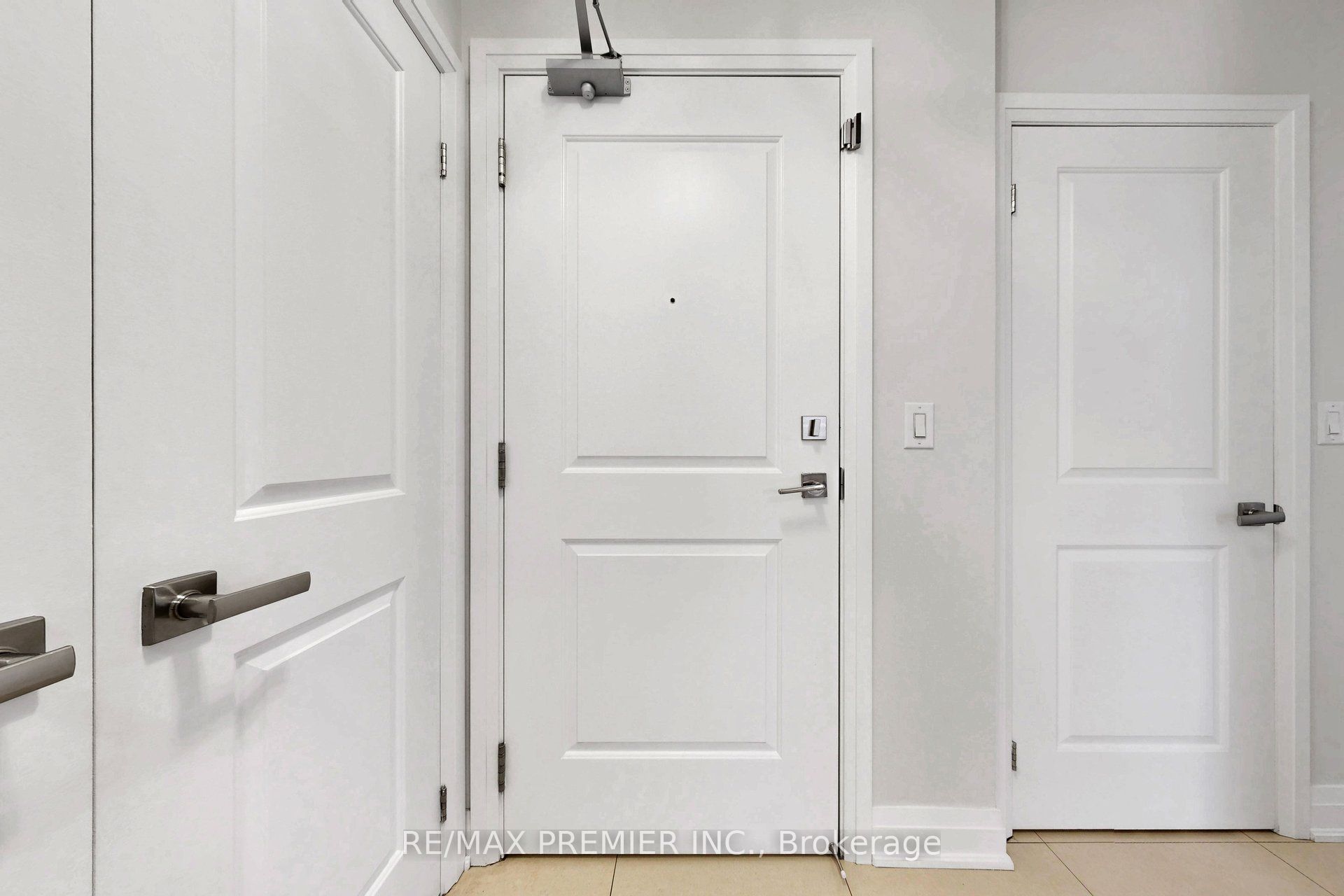 24 Woodstream Boulevard 604, Vaughan, ON L4L 8C4 photo 5