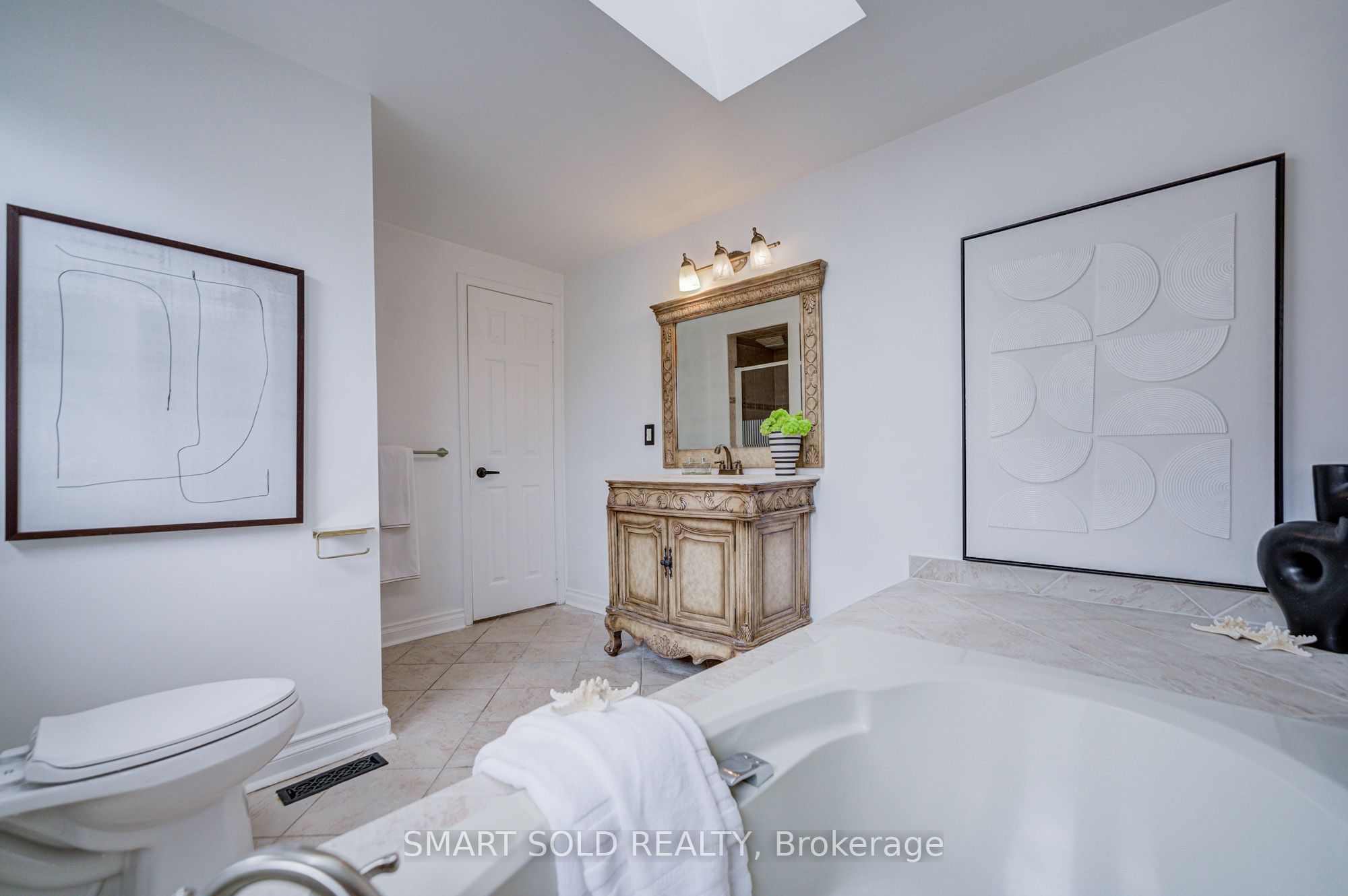 84 Longwater Chase, Markham, ON L3R 4A8 photo 5
