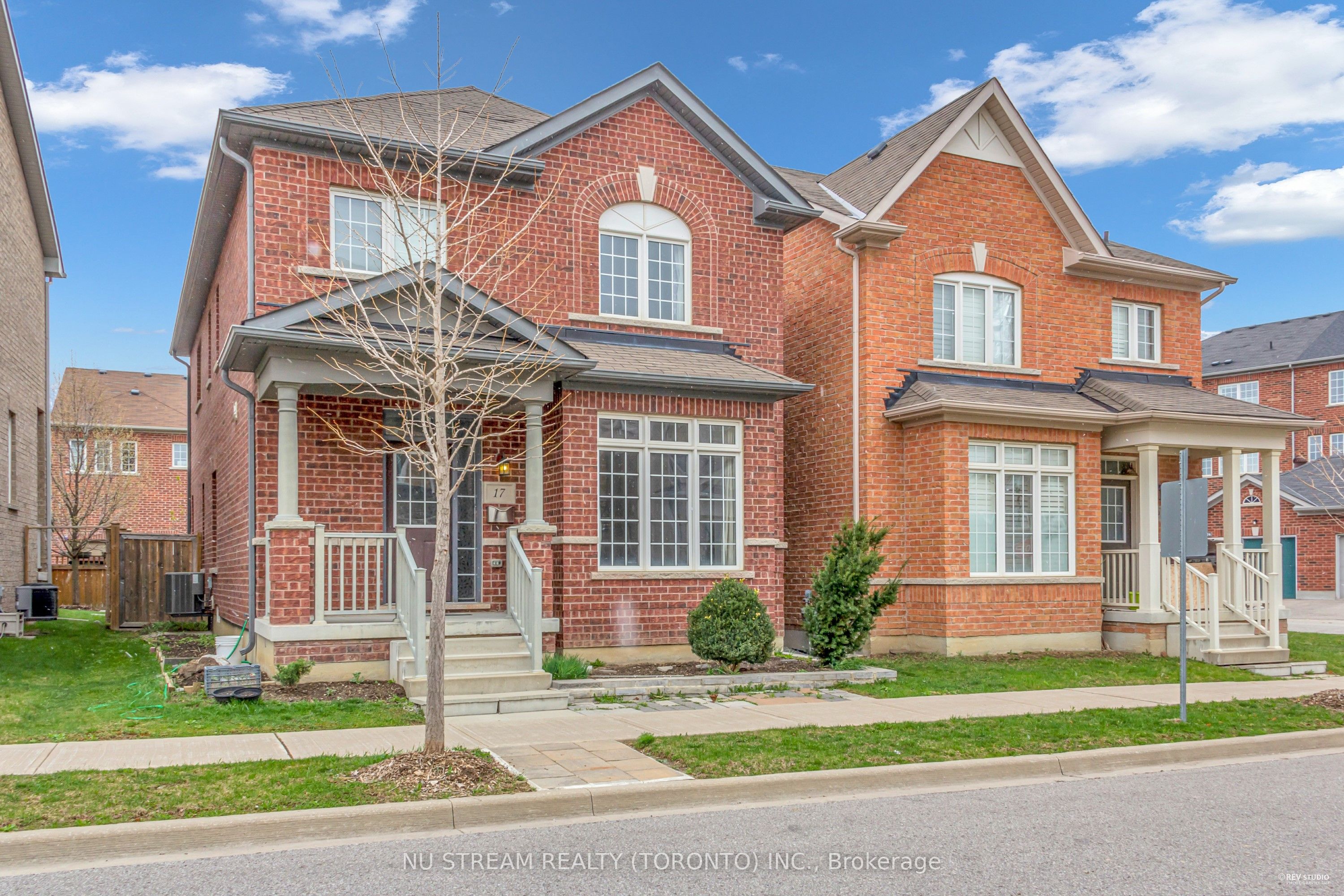 17 Greenery Road, Markham, ON L6B 0V5