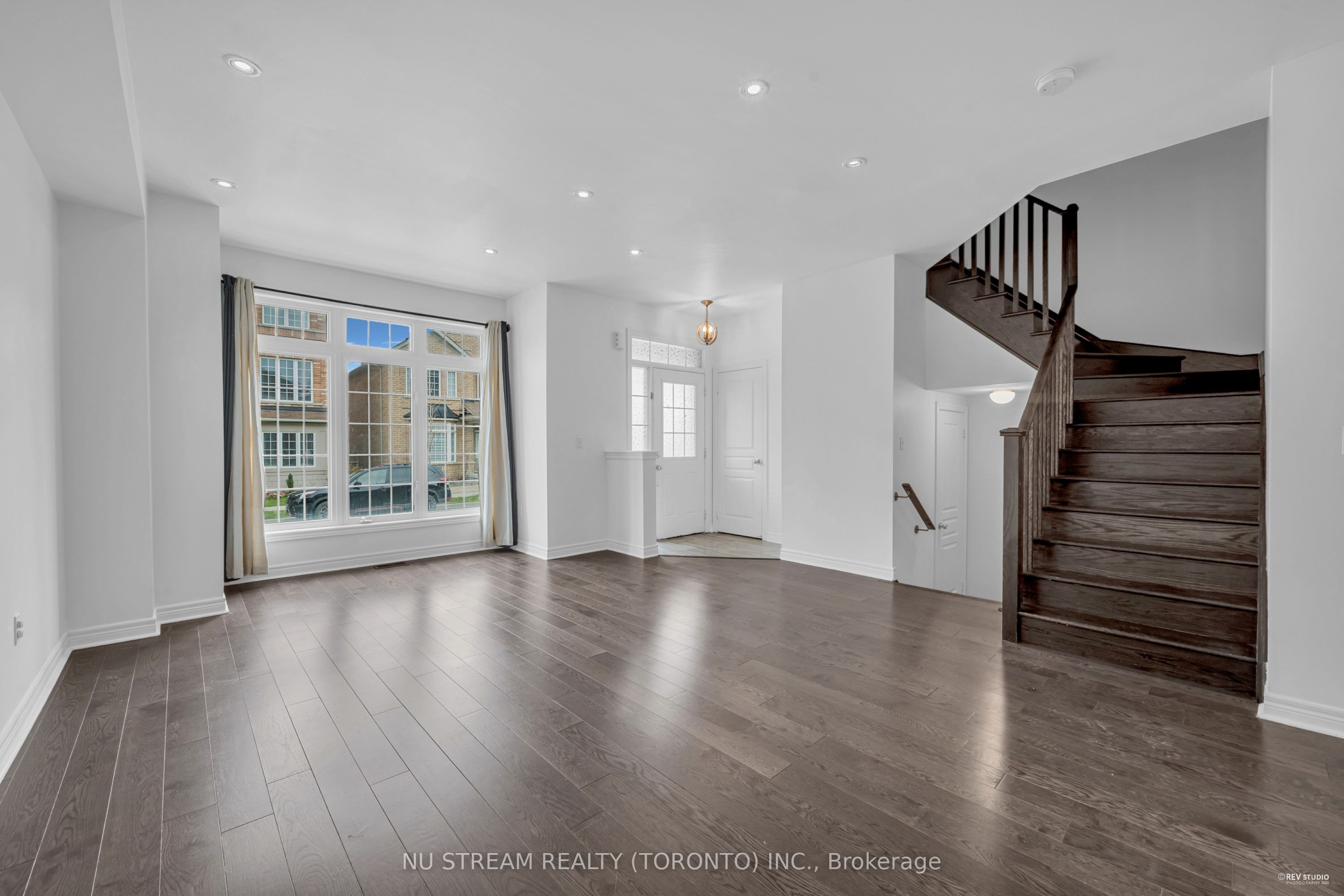 17 Greenery Road, Markham, ON L6B 0V5 photo 2