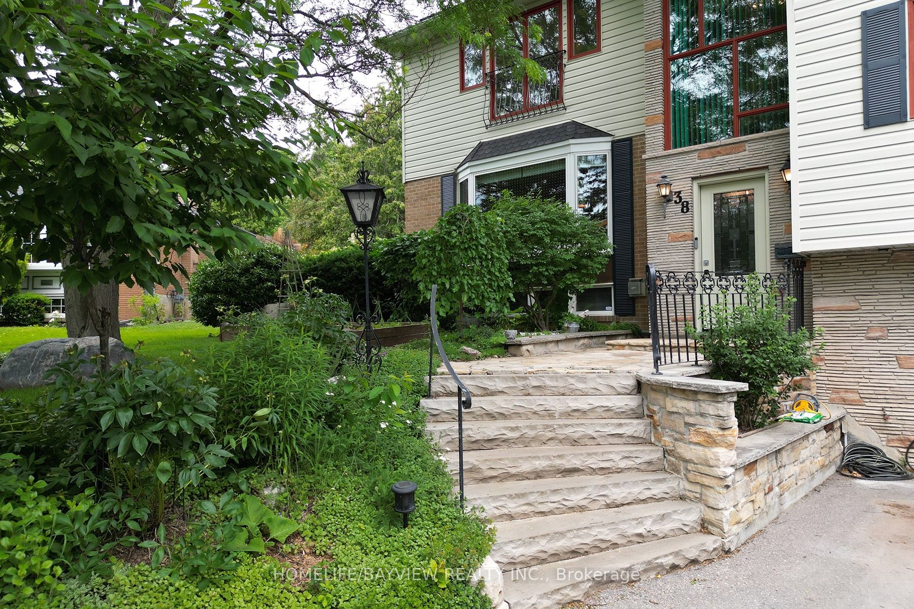 38 Christman Court, Markham, ON L3P 3C8 photo 3