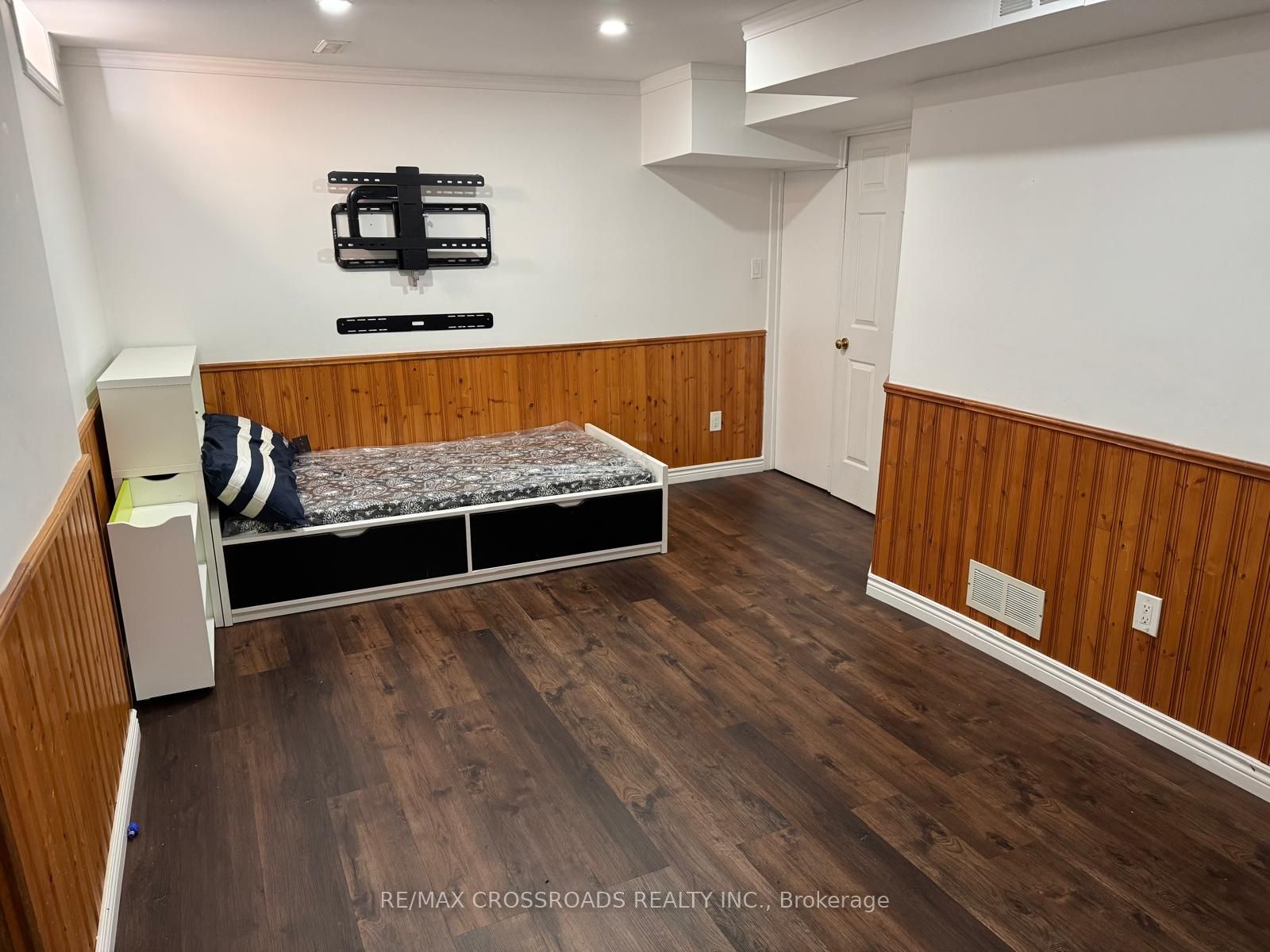 14 Romano Crescent Lower, Vaughan, ON L4L 7N1 photo 5