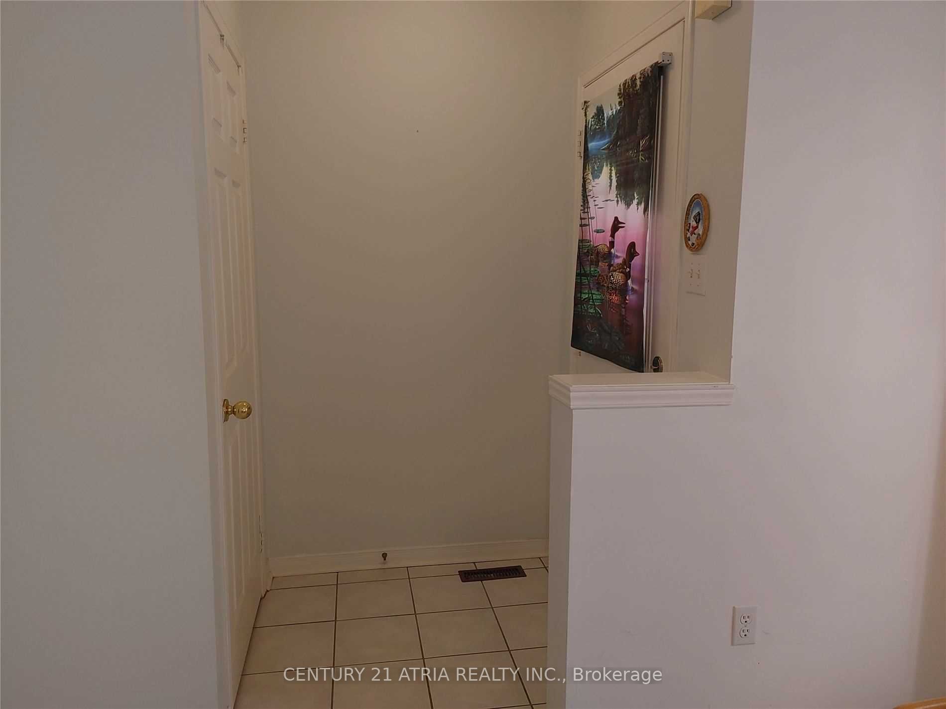 76 Ellesmere Street, Richmond Hill, ON L4B 4E3 photo 2
