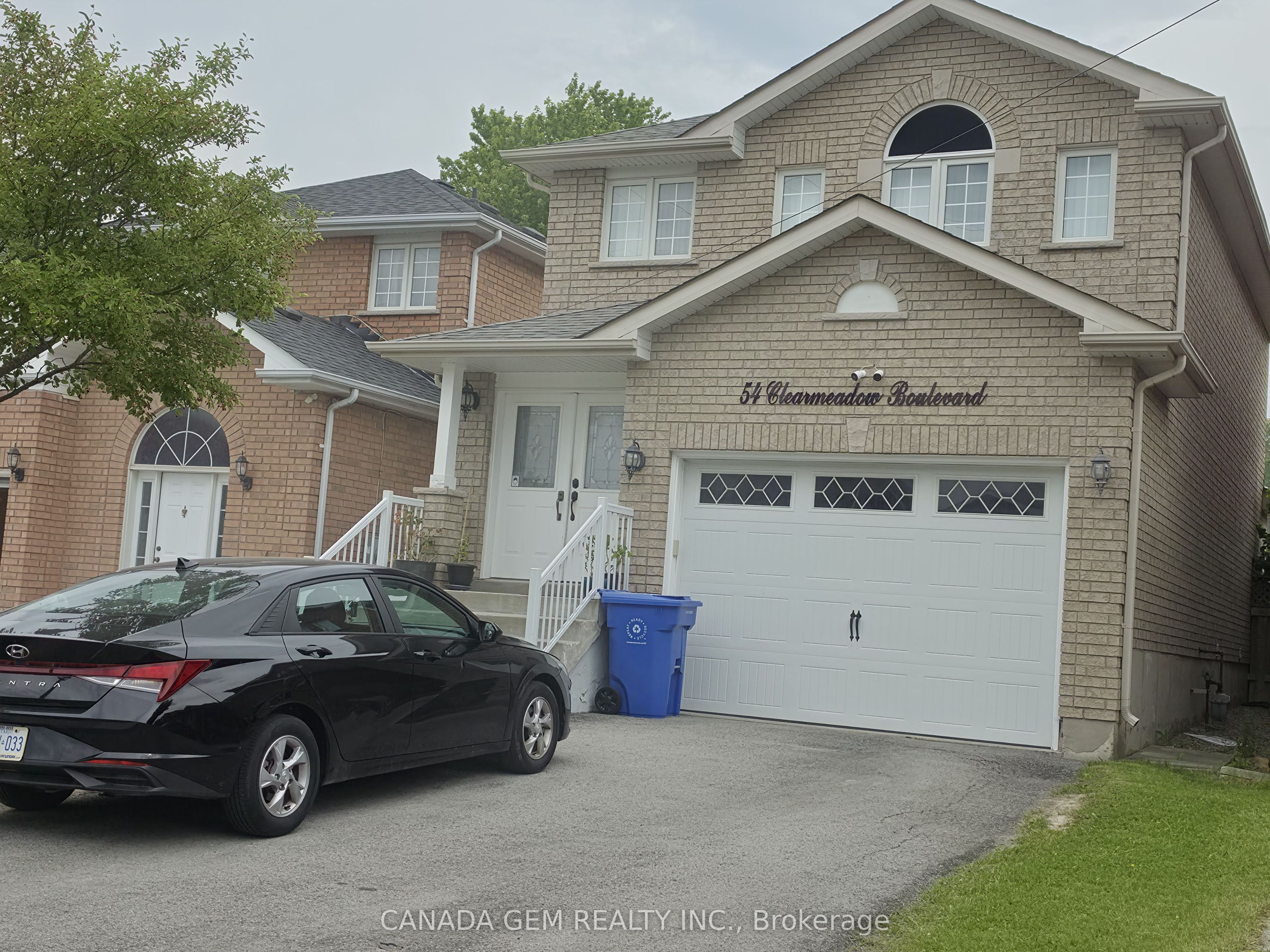 54 Clearmeadow Boulevard, Newmarket, ON L3X 2M6 photo 4