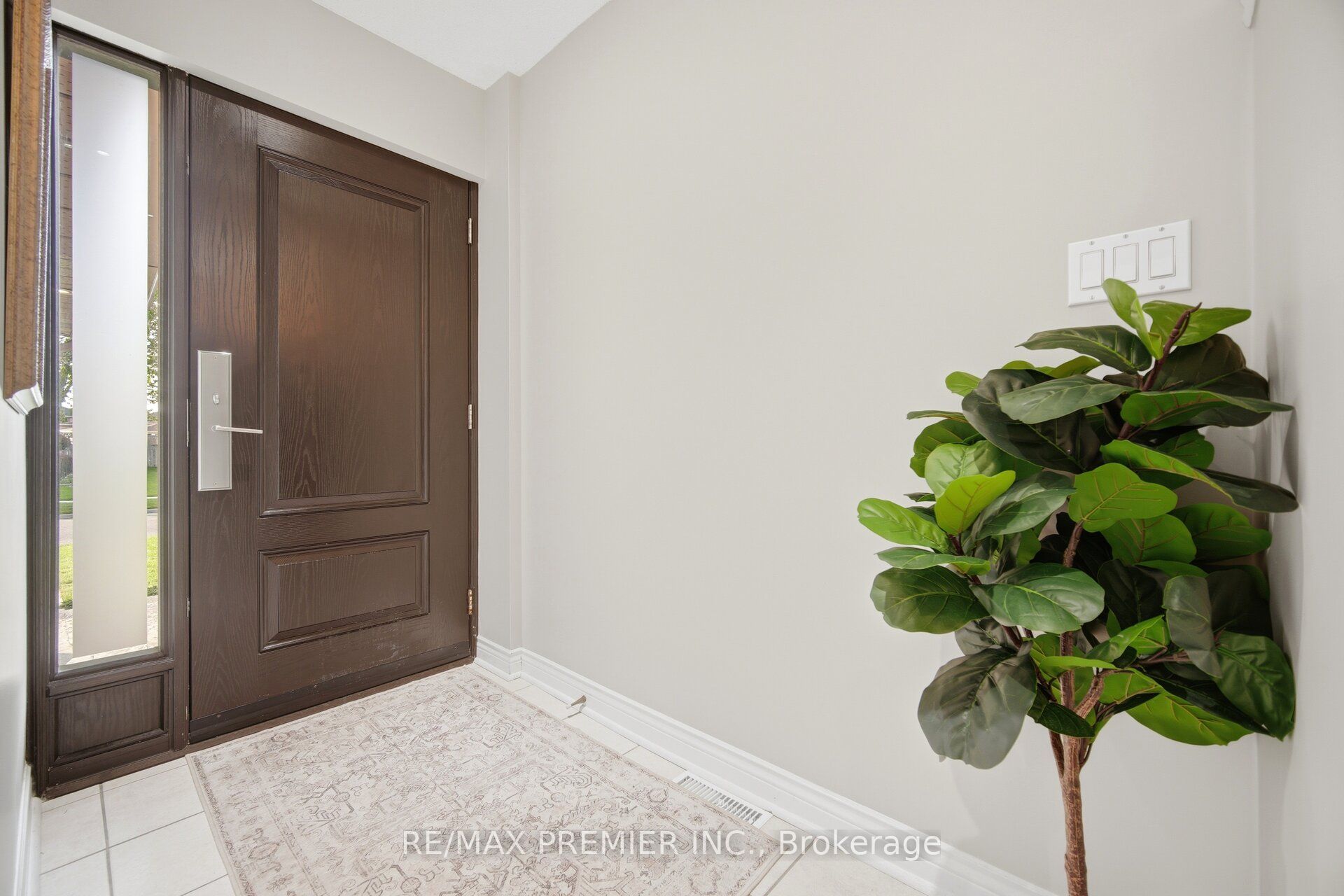 104 Cresswell Avenue, Vaughan, ON L6A 2A1 photo 4