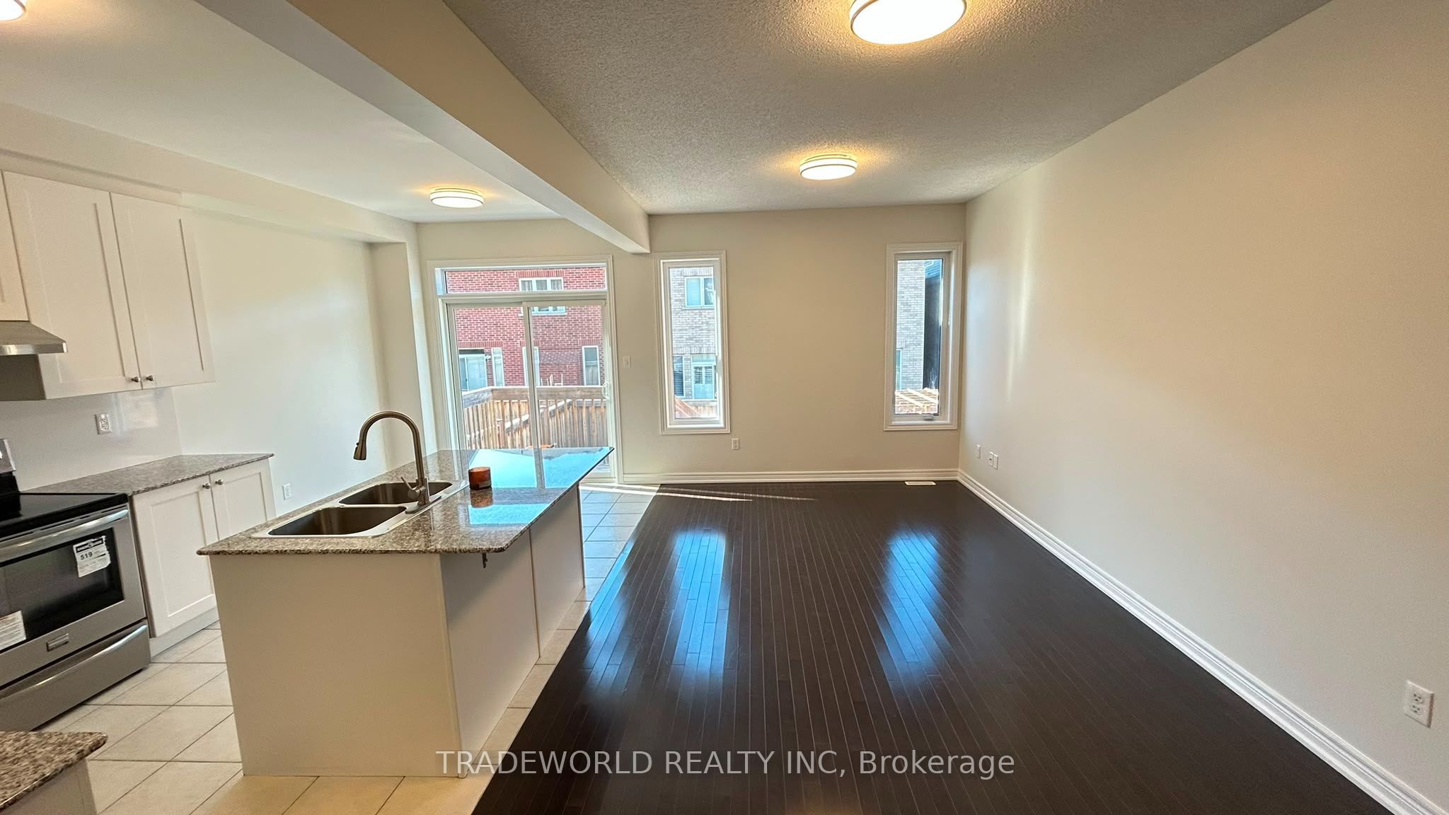 21 Beckett Avenue, Markham, ON L6C 0W5 photo 4