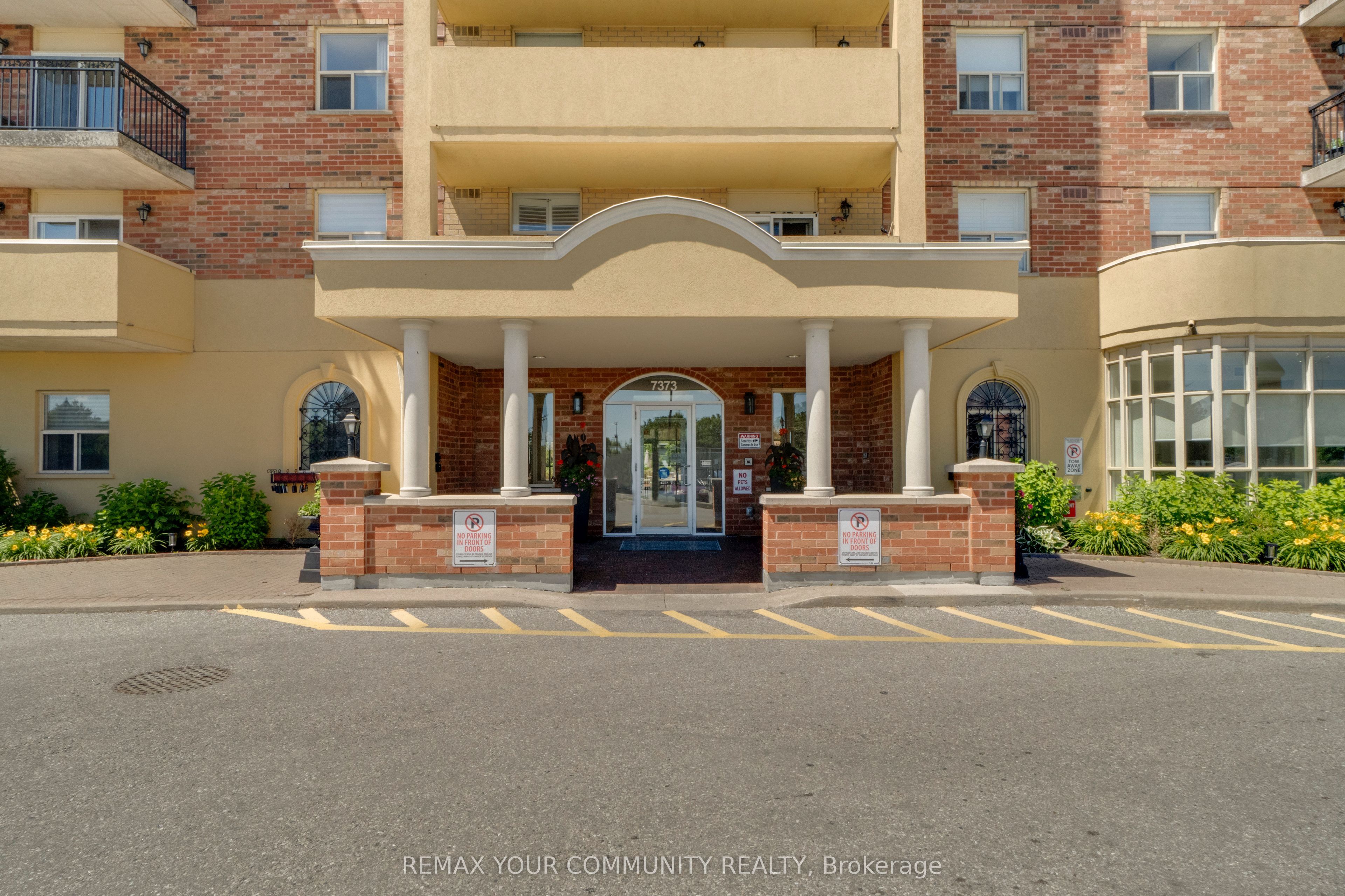 7373 Martin Grove Road 423, Vaughan, ON L4L 9K1 photo 3