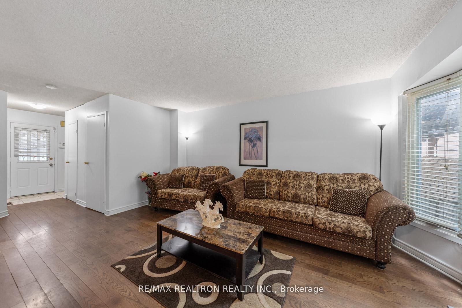 4 Sunshine Drive, Richmond Hill, ON L4C 8K8 photo 3