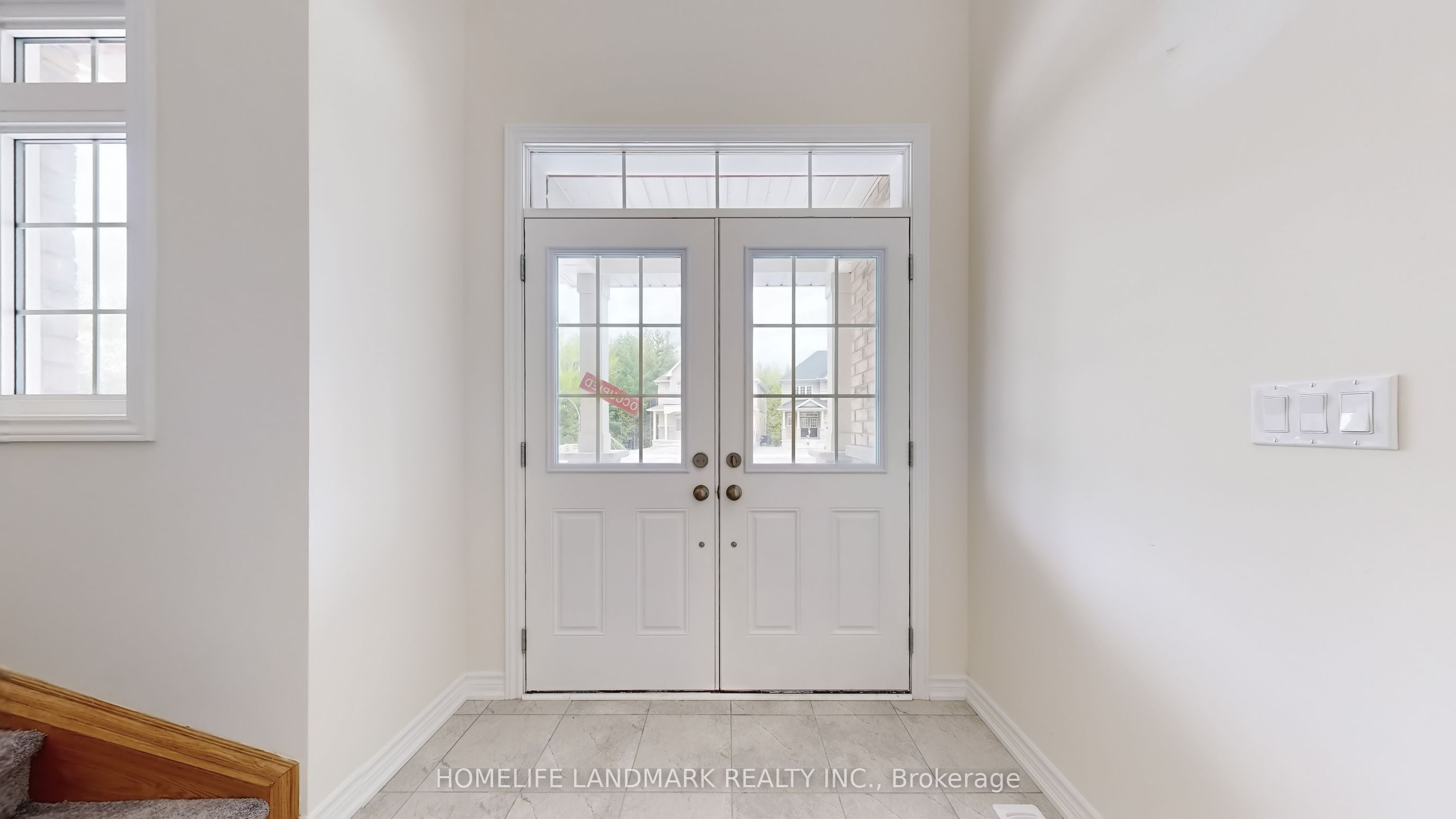 119 Hawkins Street, Georgina, ON L0E 1R0 photo 2