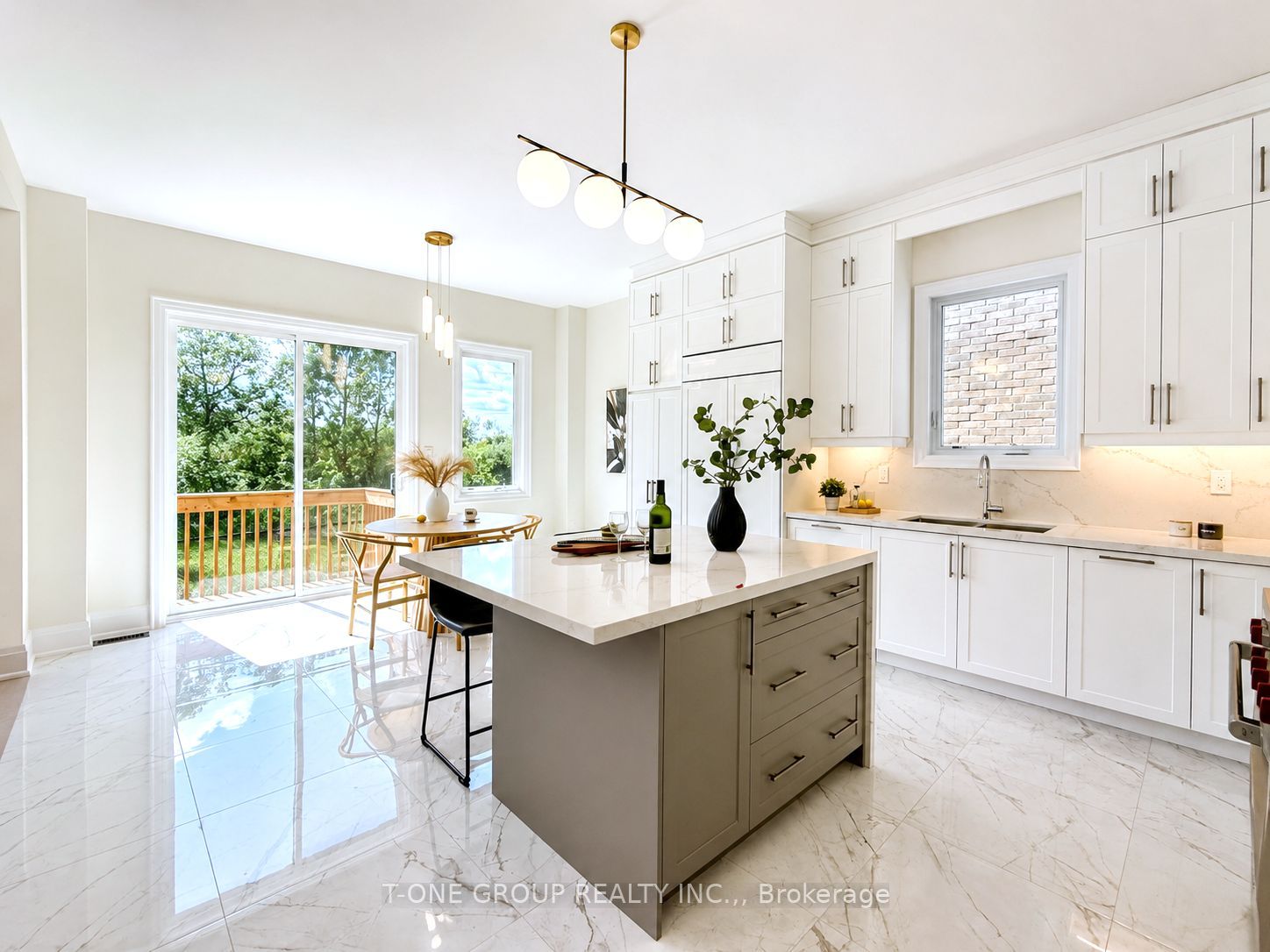 46 Boccella Crescent, Richmond Hill, ON L4B 0J1 photo 2