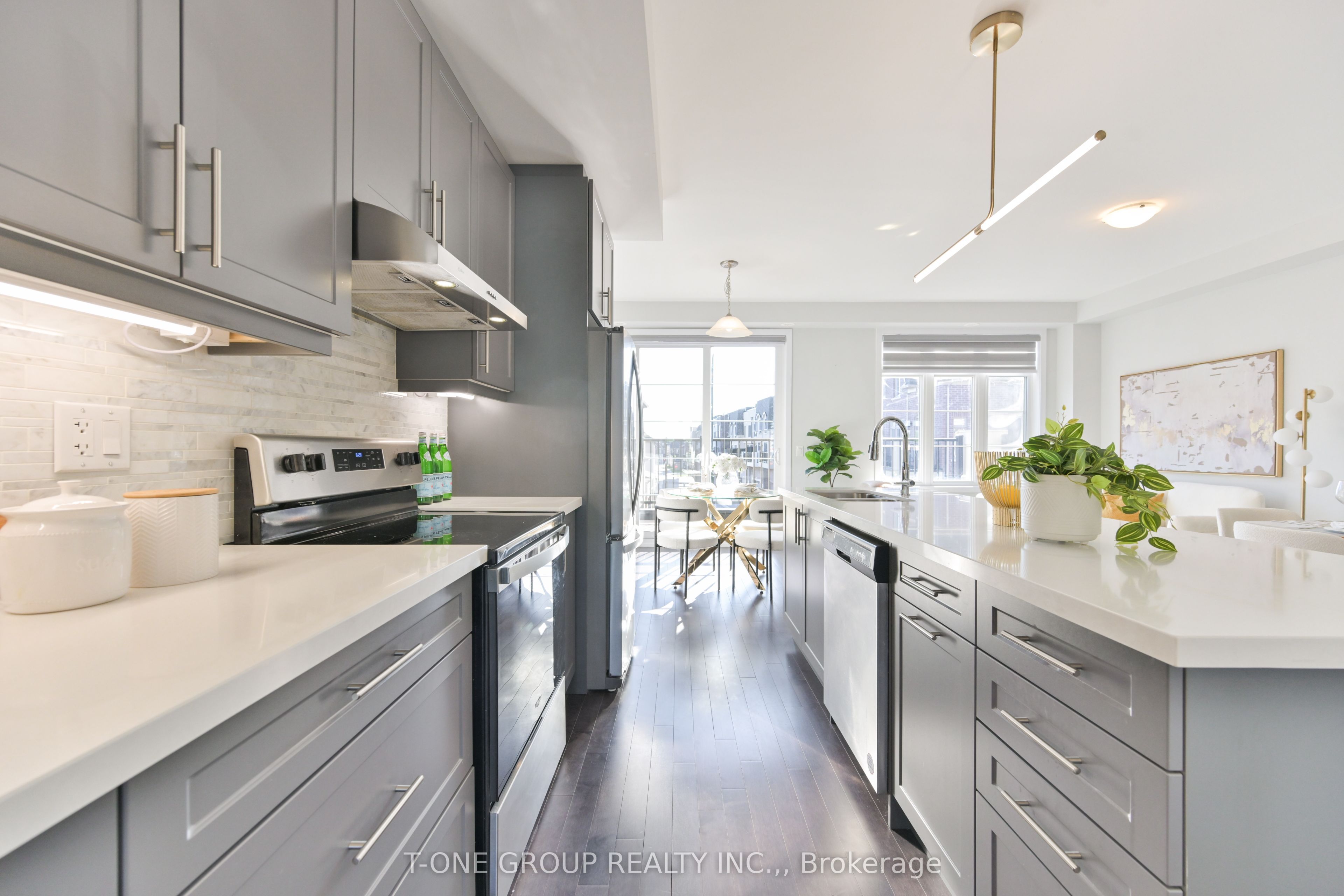 9654 Kennedy Road, Markham, ON L6C 3J7 photo 5