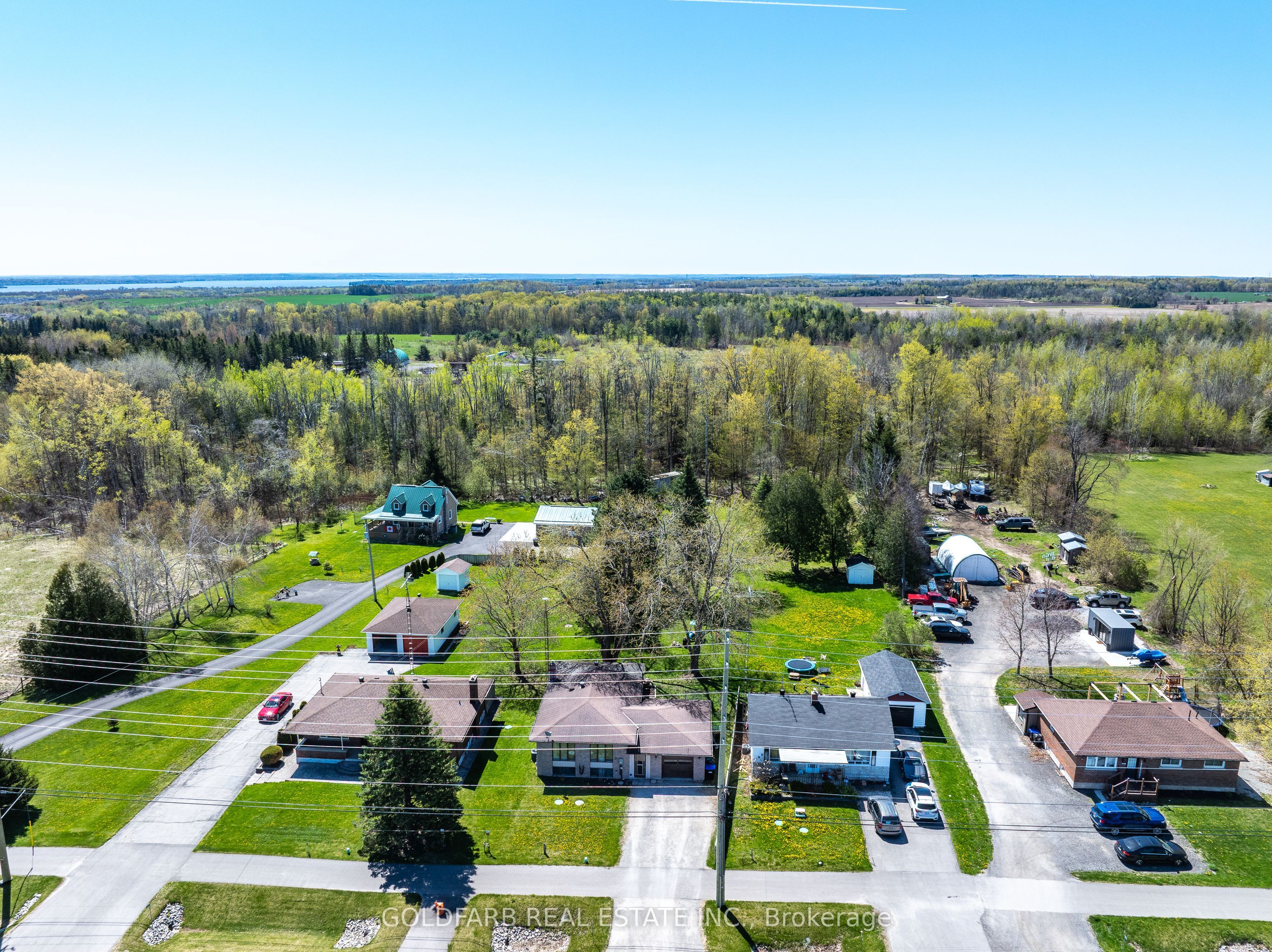 1635 Innisfil Beach Road, Innisfil, ON L9S 4B3 photo 3