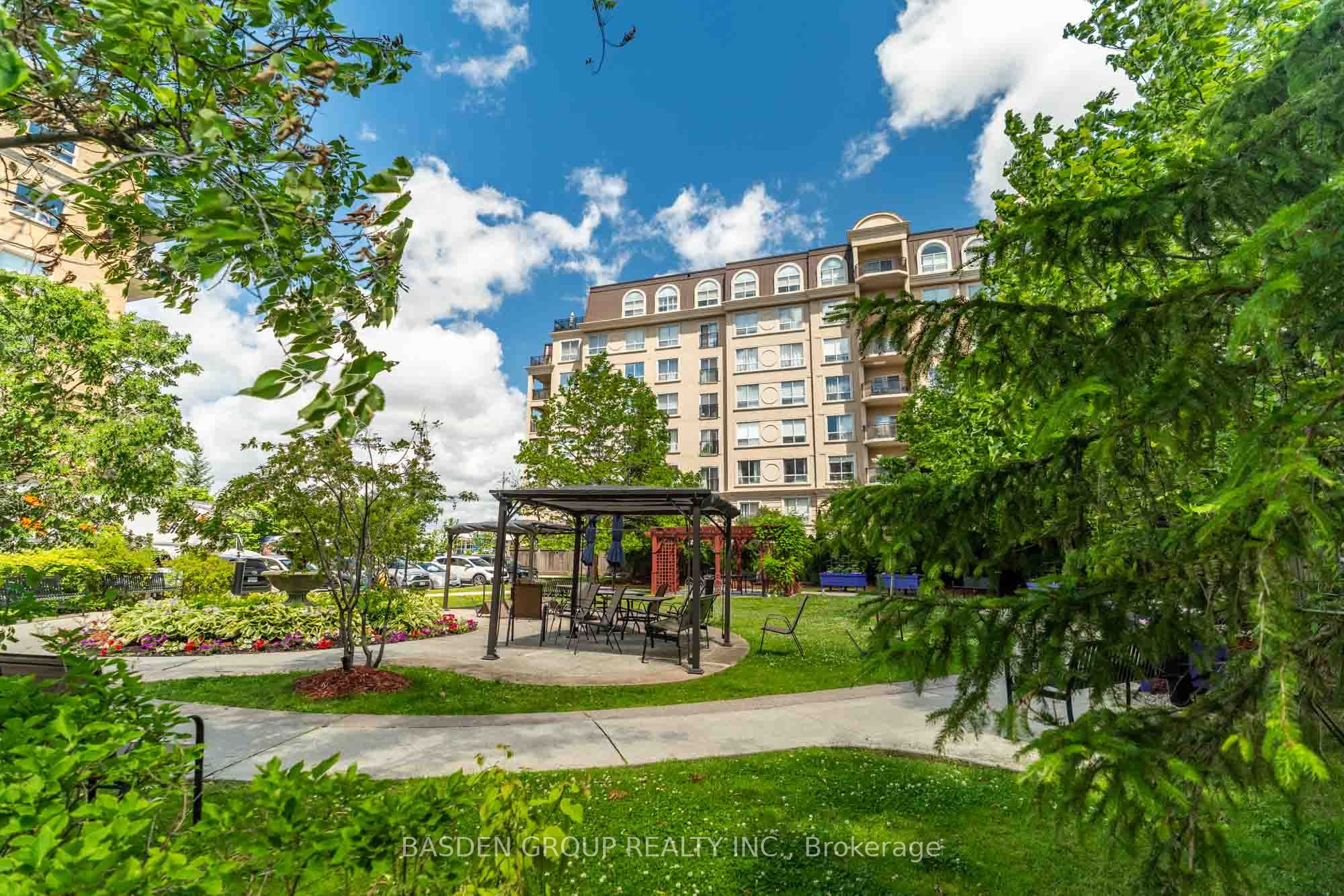 1 Maison Parc Court 309, Vaughan, ON L4J 9K1 photo 2