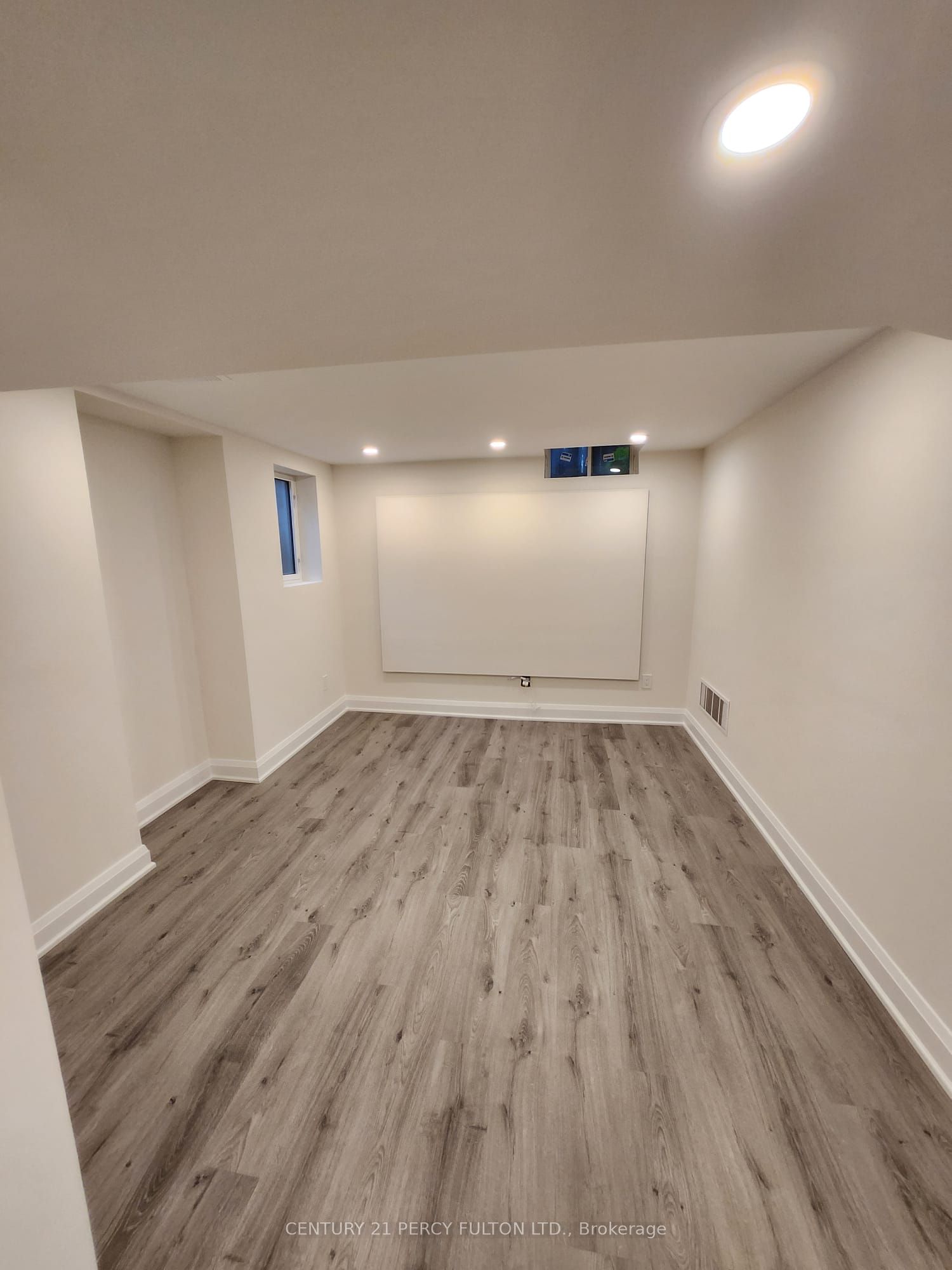 212 River Ridge Boulevard Bsmt, Aurora, ON L4G 7T7 photo 3