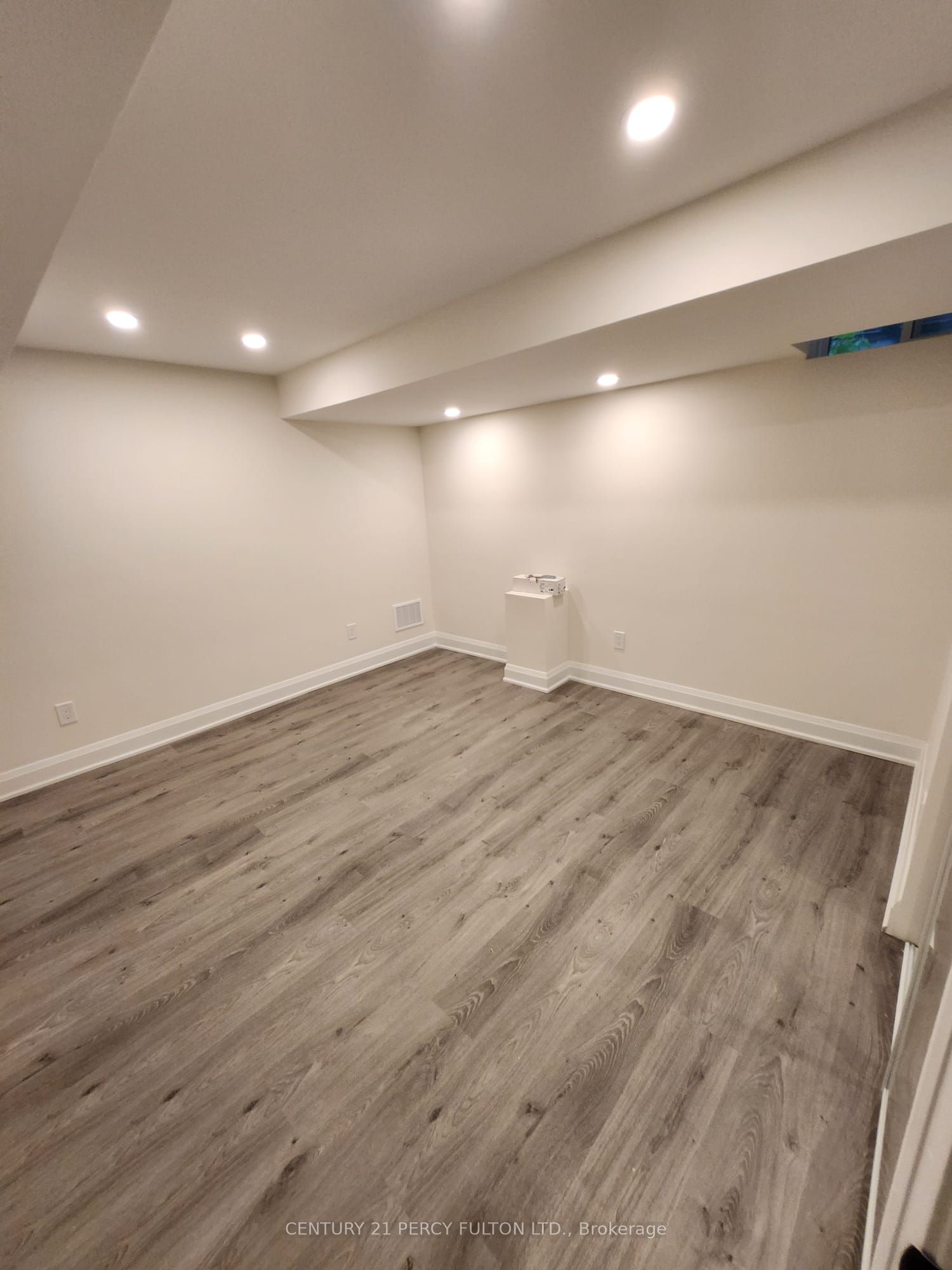 212 River Ridge Boulevard Bsmt, Aurora, ON L4G 7T7 photo 5