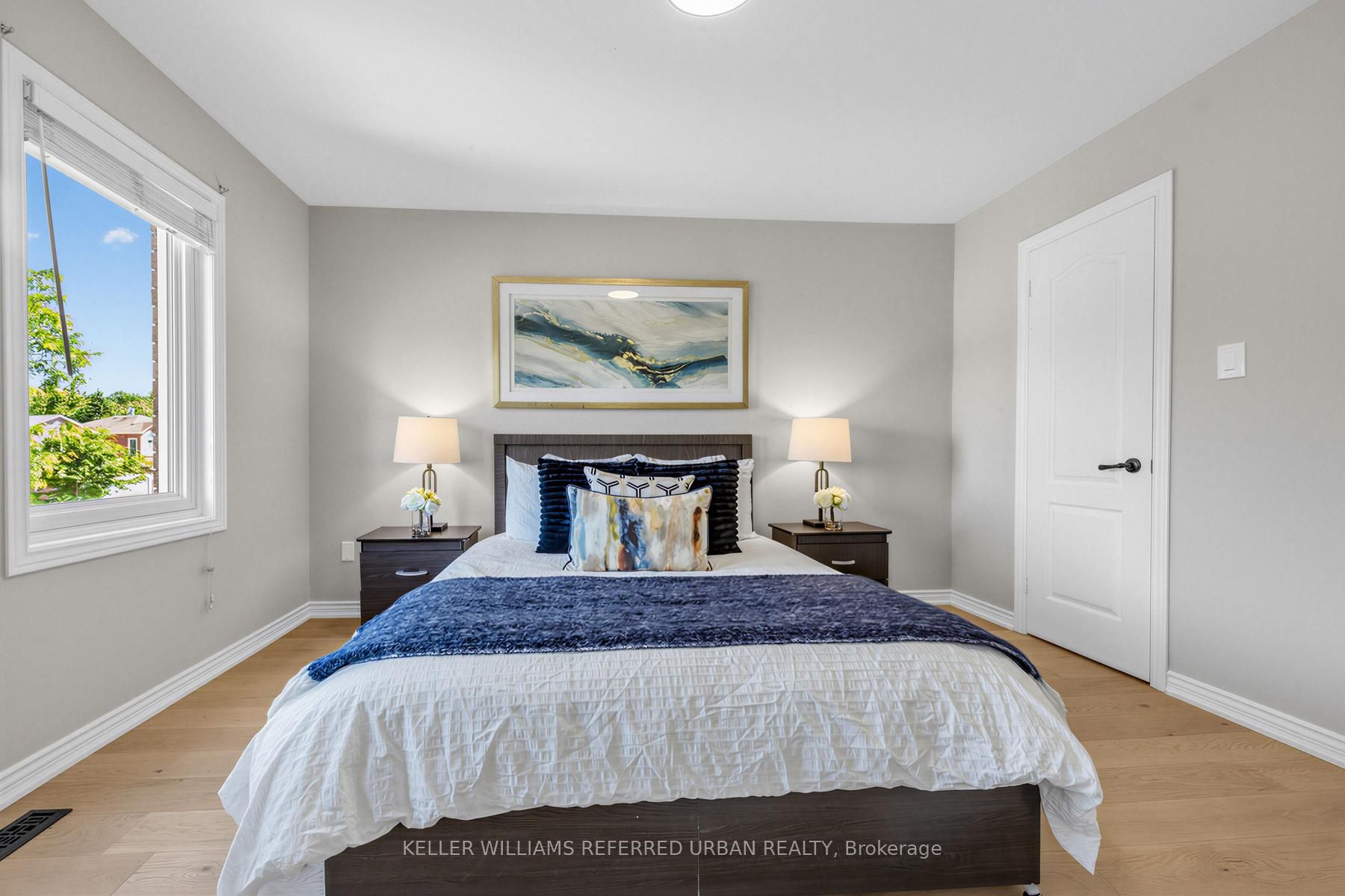 350 Pickering Crescent, Newmarket, ON L3Y 8G7