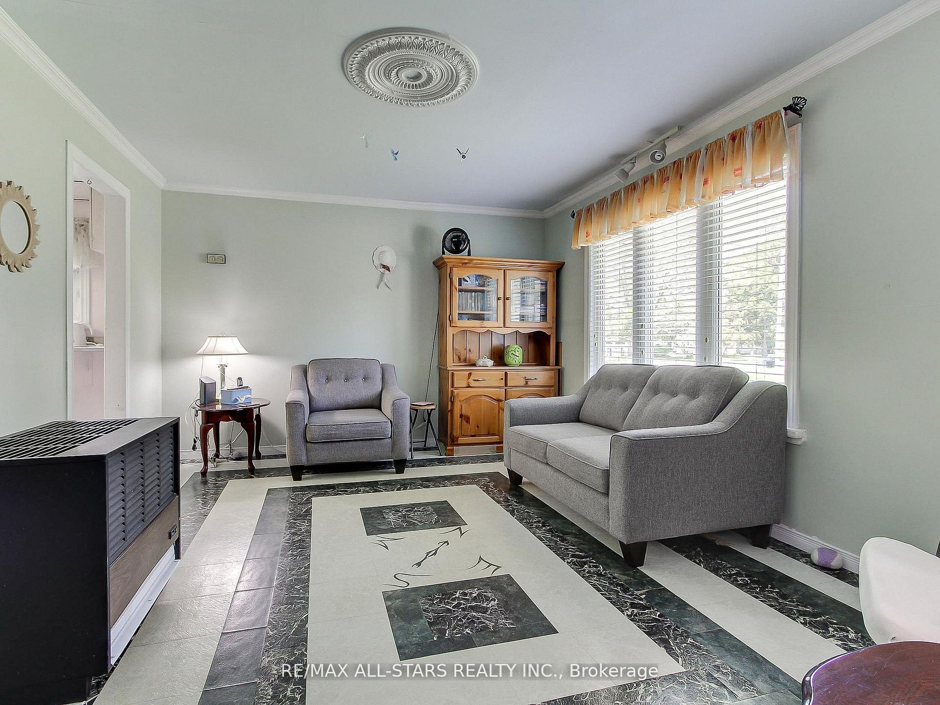 9 Riverglen Drive, Georgina, ON L4P 2P9 photo 5