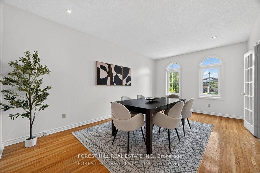 2 Regent Street, Richmond Hill, ON L4C 9B3 photo 4