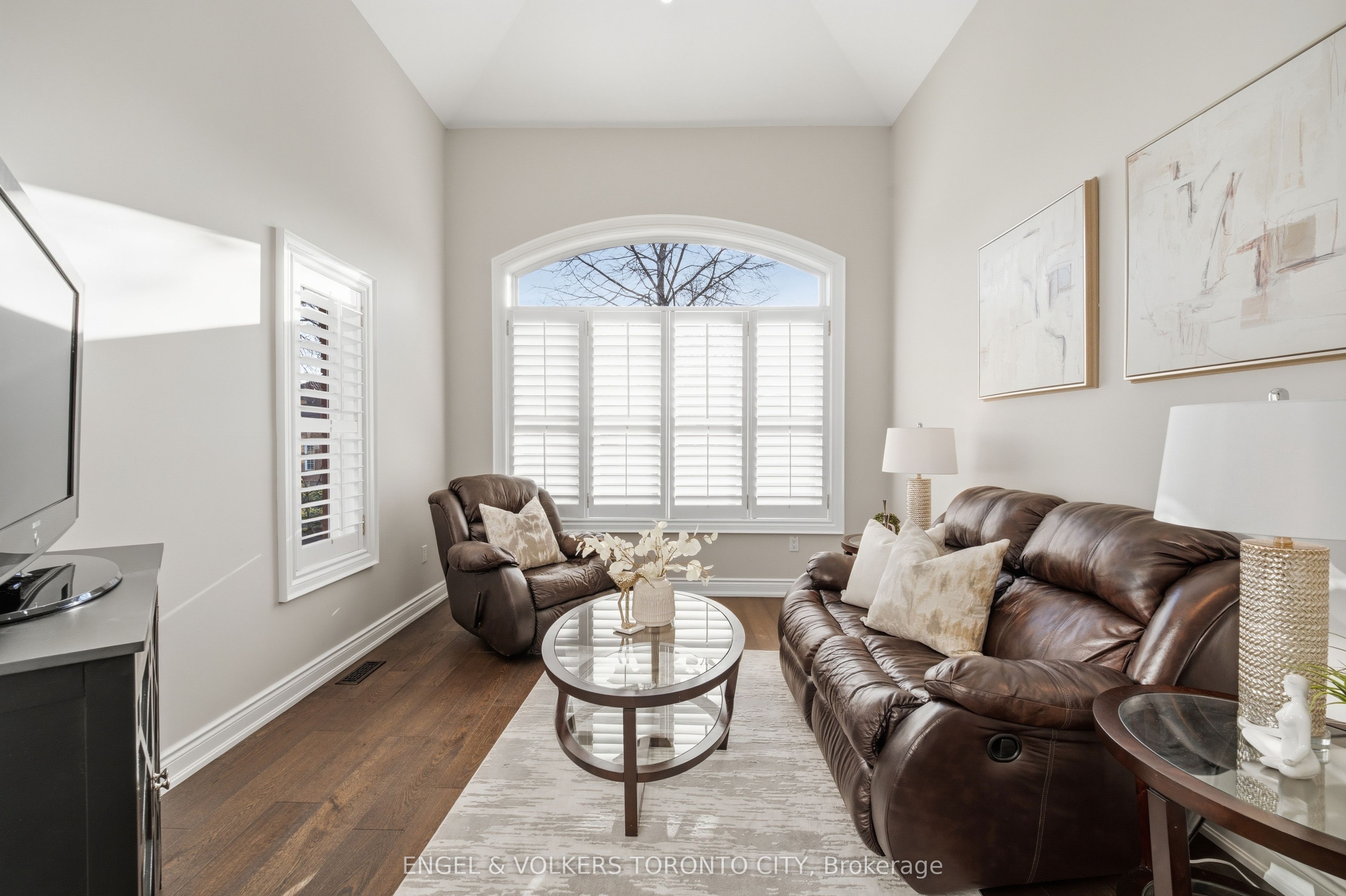 11 Aventura Crescent, Vaughan, ON L4H 2G2 photo 5