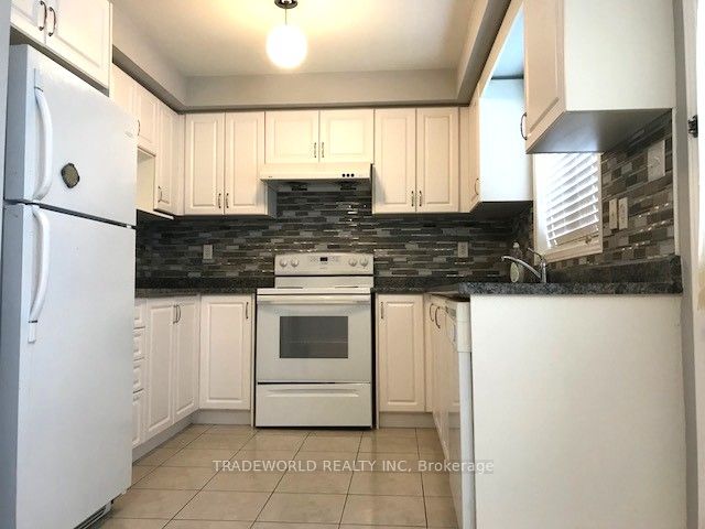 68 Thoroughbred Way, Markham, ON L6C 0B6 photo 3