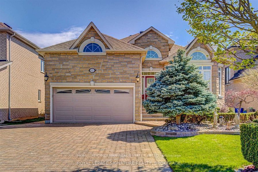61 Pemberton Road, Richmond Hill, ON L4C 3T5