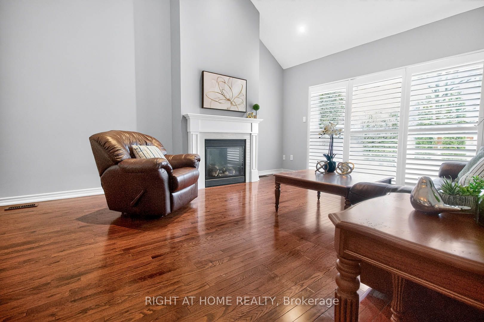 145 Louisbourg Way, Markham, ON L6E 2A2 photo 4