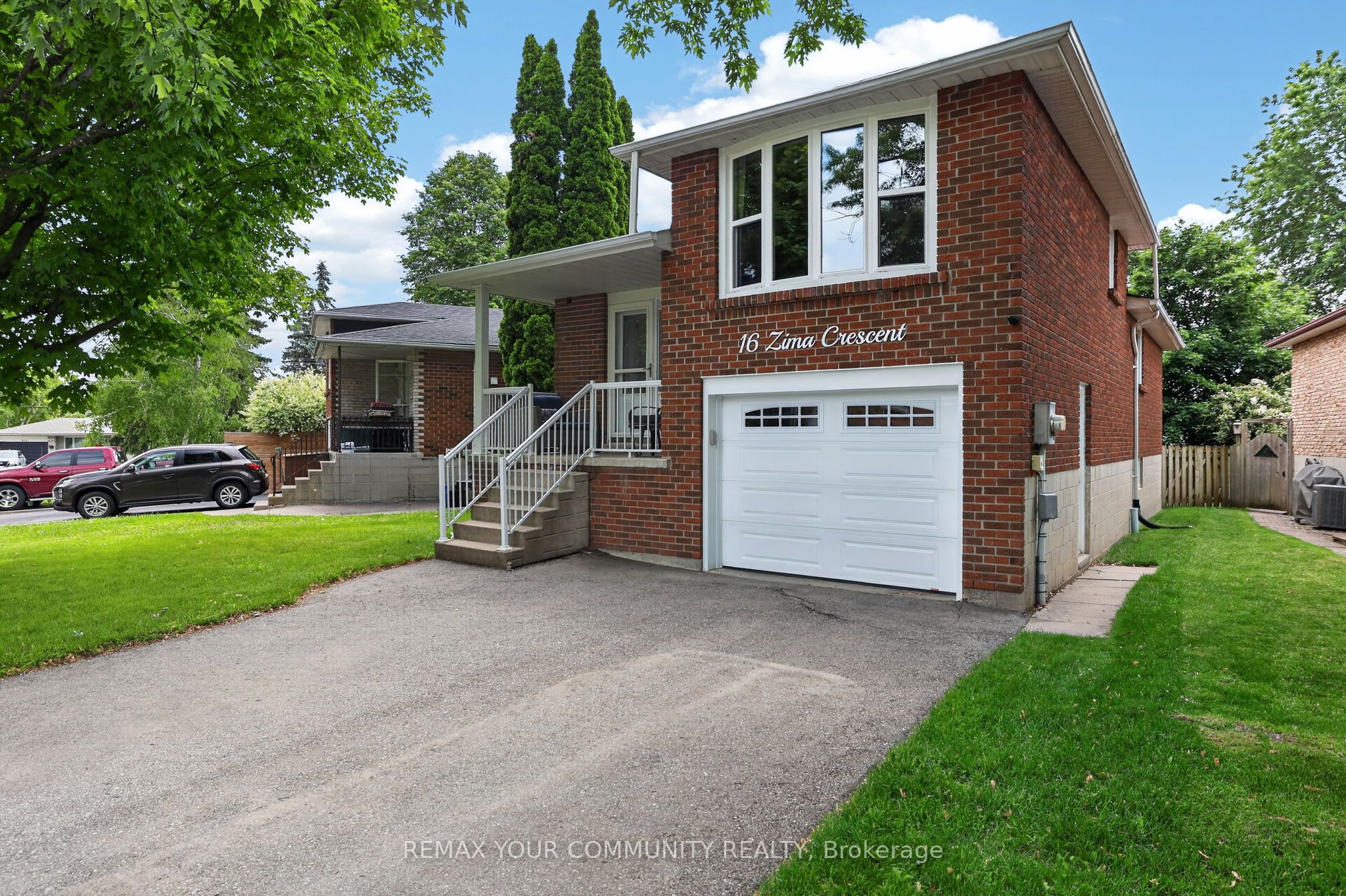 16 Zima Crescent, Bradford West Gwillimbury, ON L3Z 1Z7 photo 2