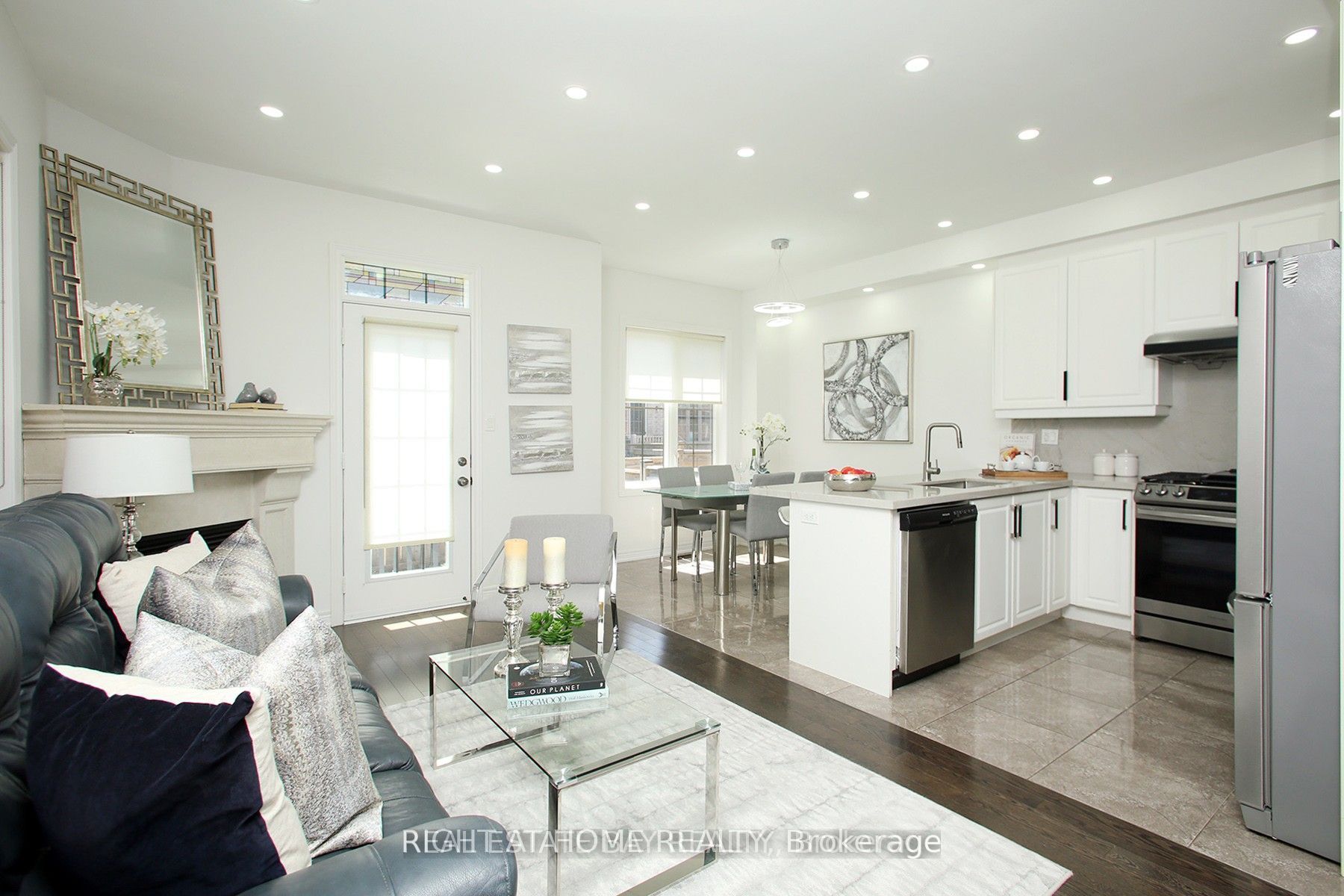 25 Sibella Way, Vaughan, ON L4H 3V6 photo 3