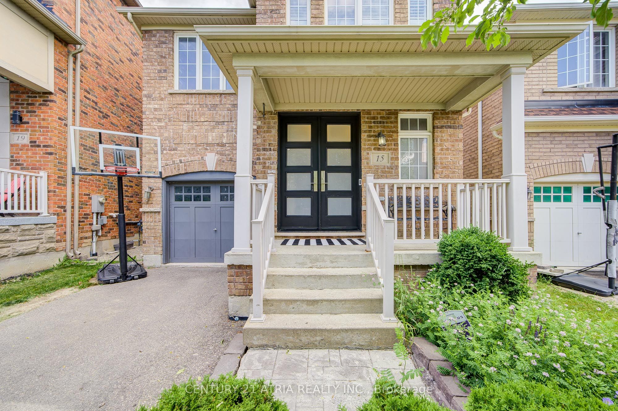 15 Asner Avenue, Vaughan, ON L6A 0W3 photo 2