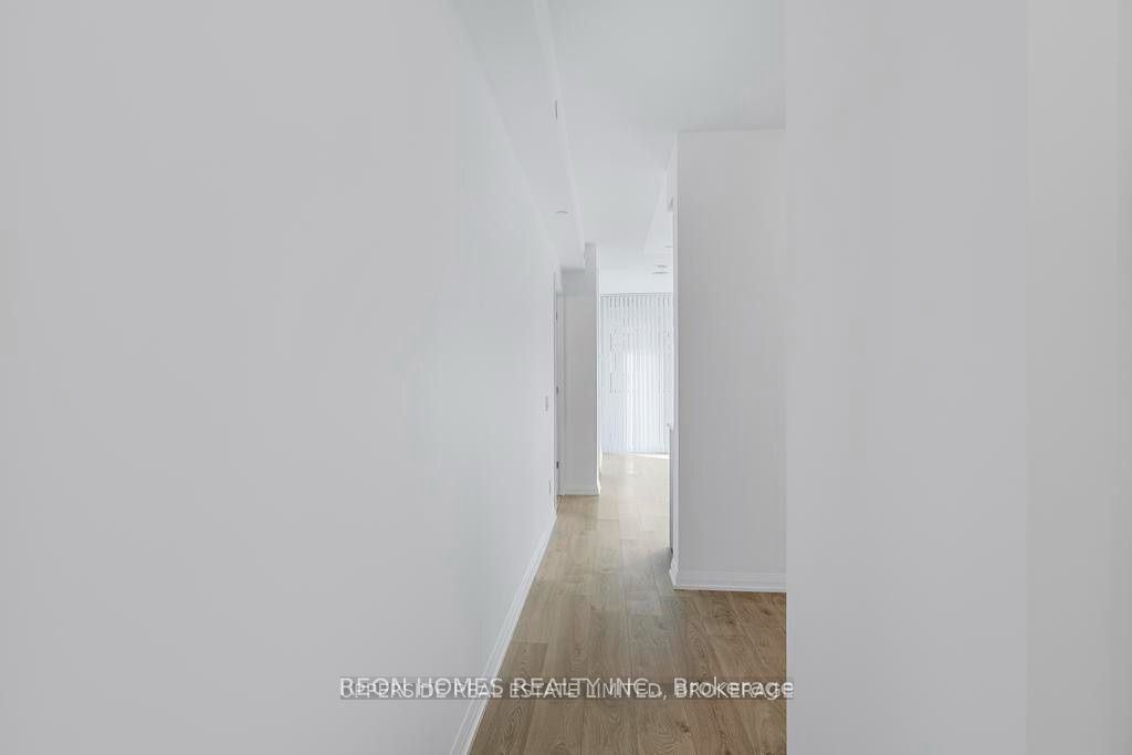 7895 Jane Street 807, Vaughan, ON L4K 0K2 photo 3