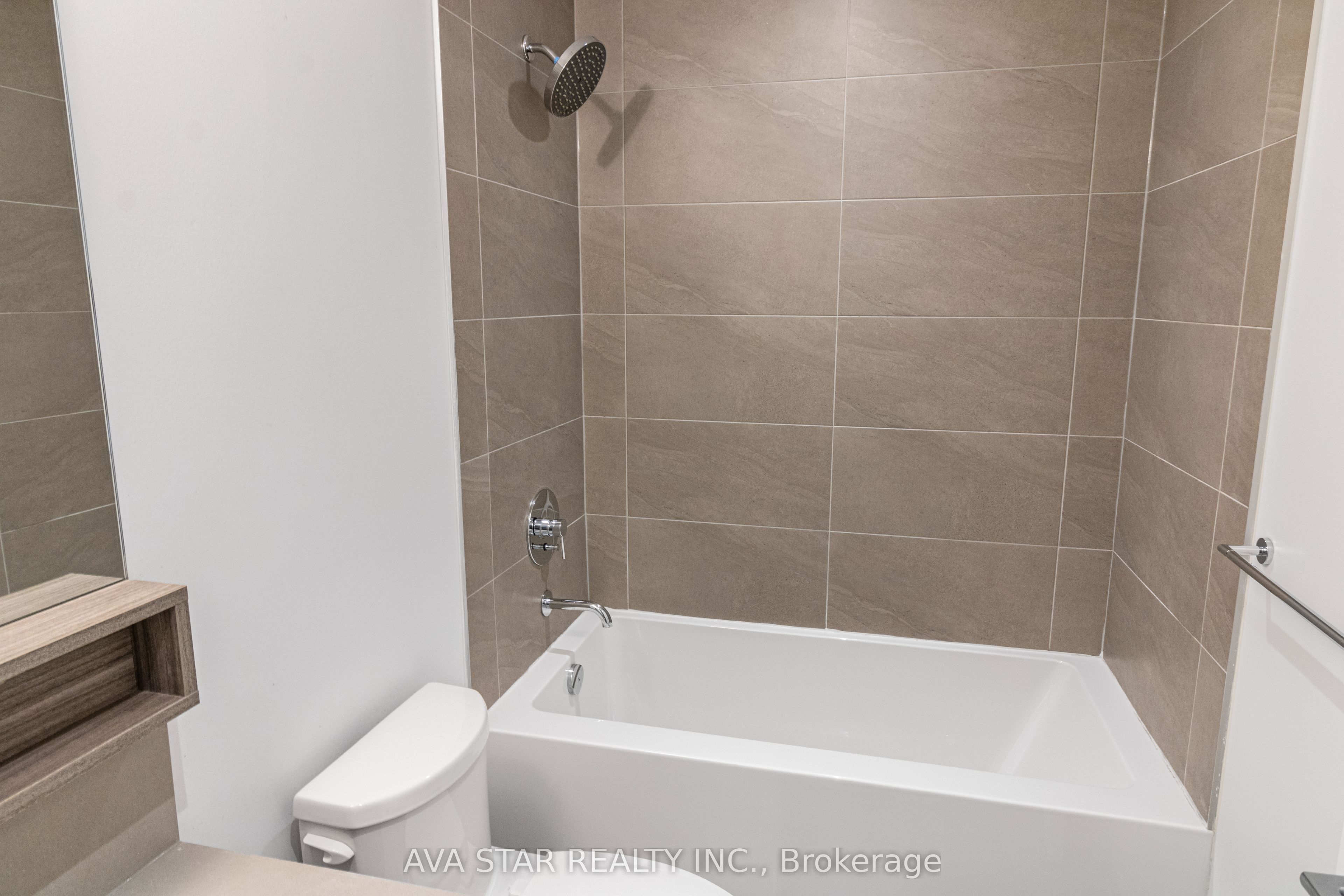 5 Buttermill Avenue 2712, Vaughan, ON L4K 0J5 photo 3