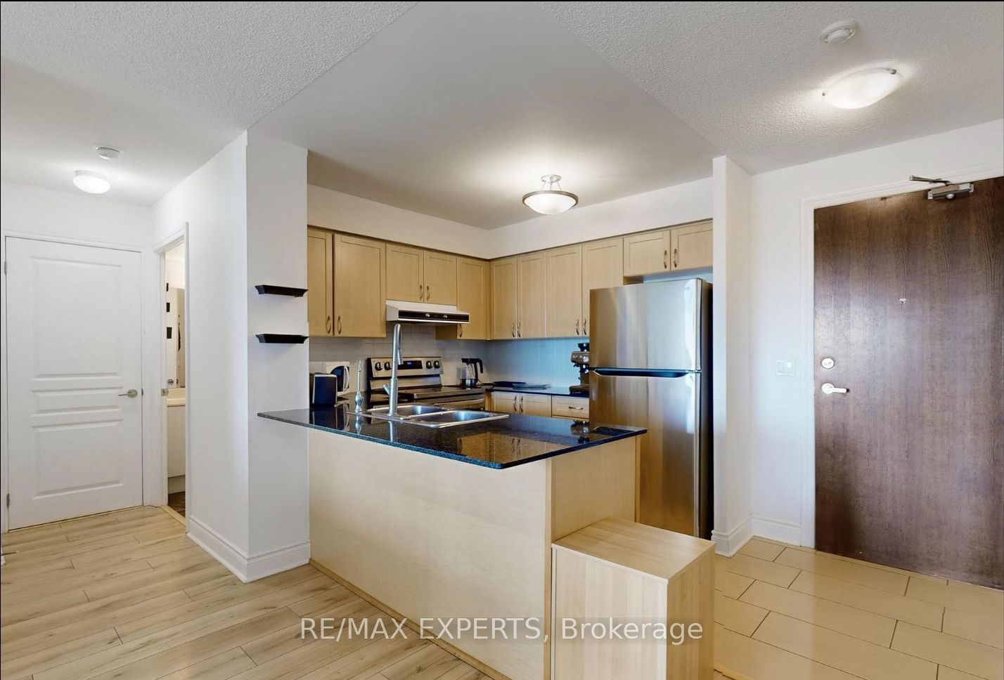 7 North Park Road 1012, Vaughan, ON L4J 0C9 photo 5