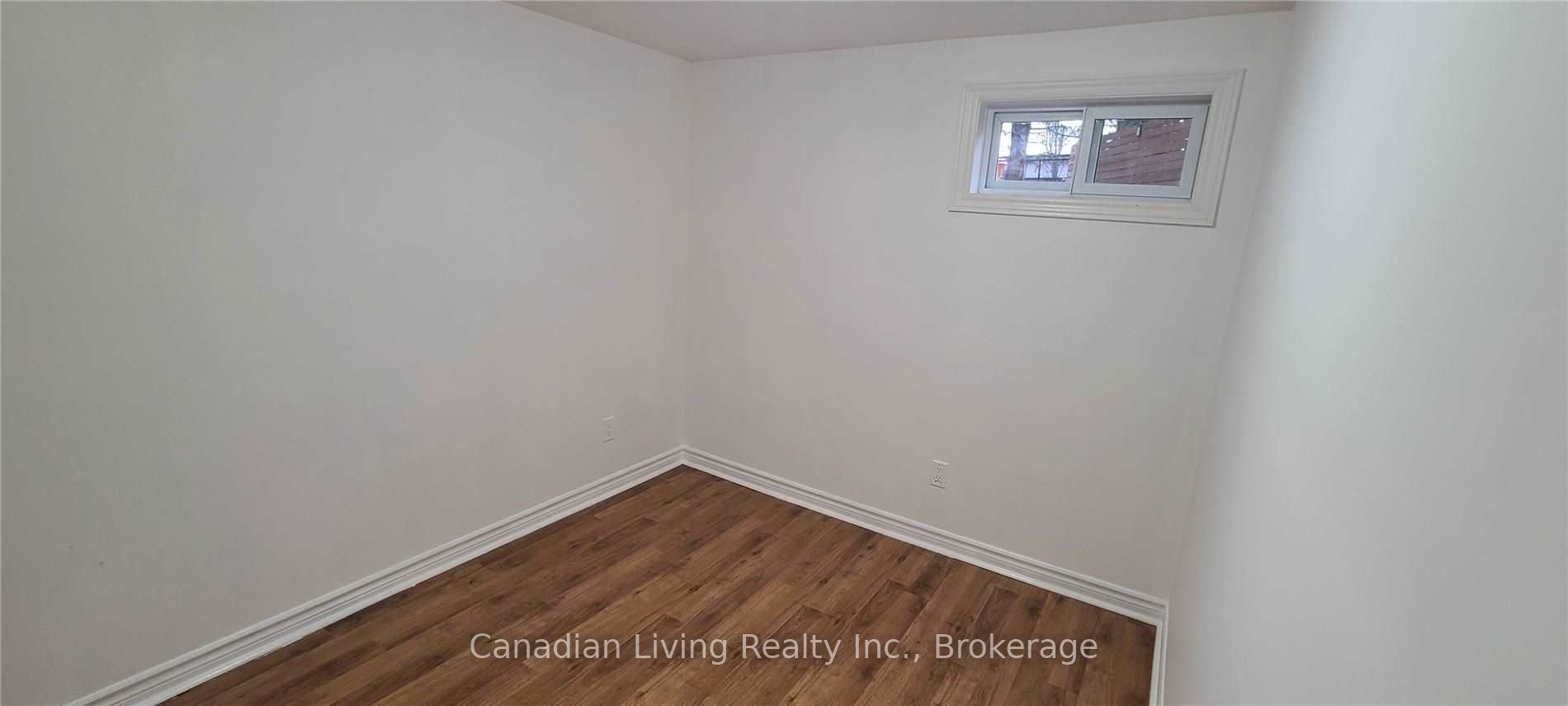 108 Willow Lane (Bsmnt), Newmarket, ON L3Y 4J2 photo 2