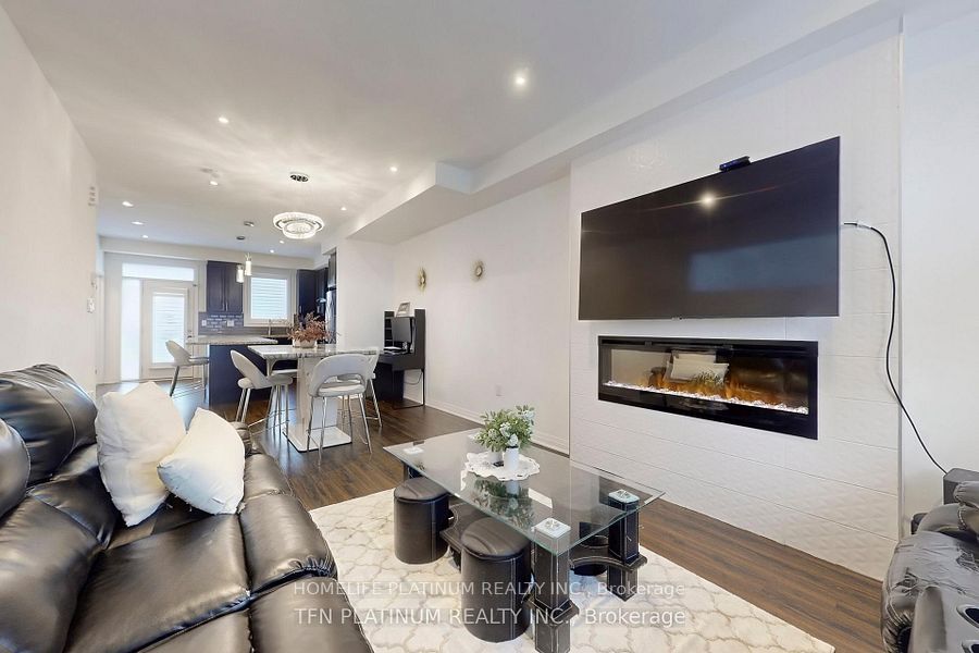 18 Totten Trail, New Tecumseth, ON L0G 1W0 photo 3