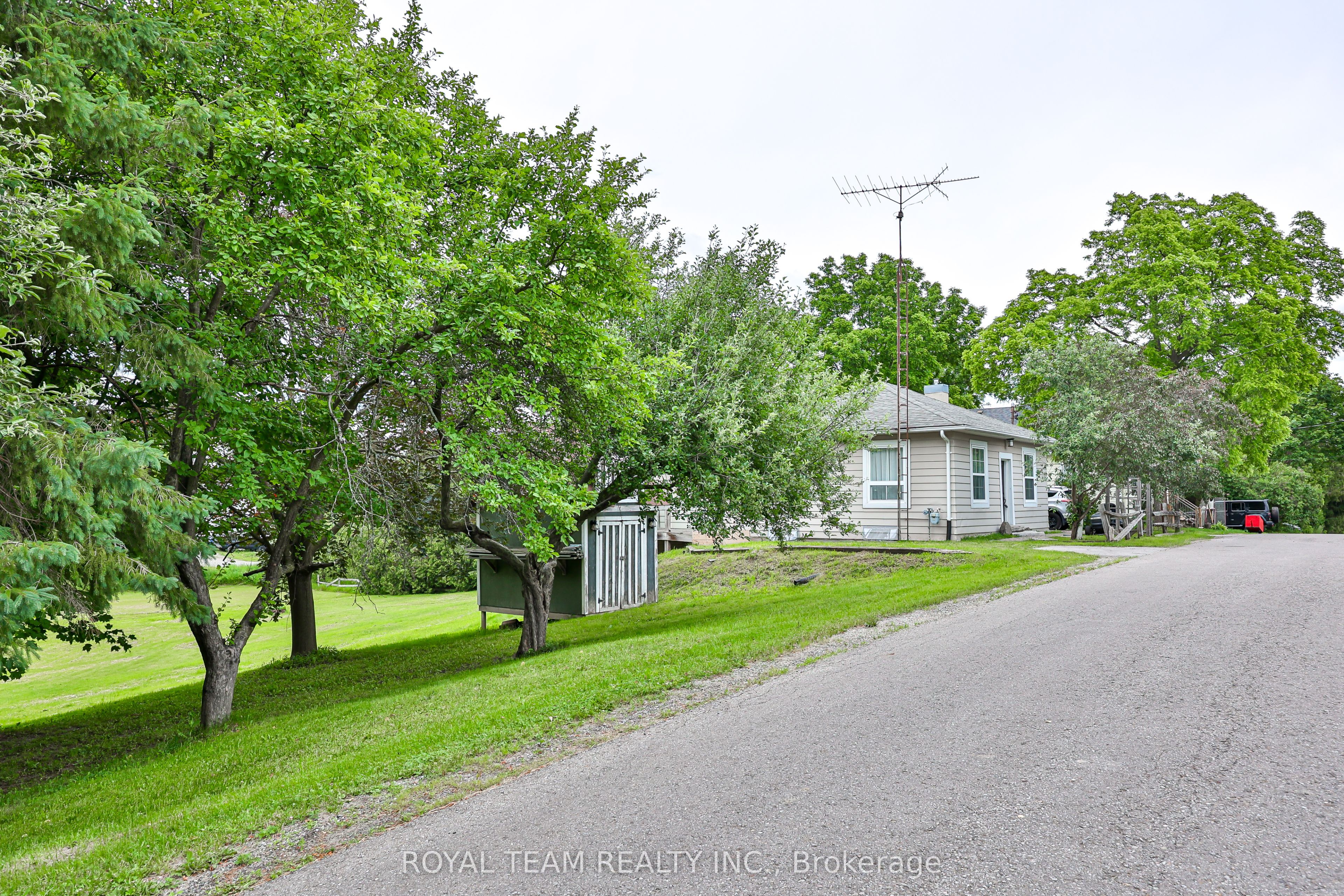 106 Centre Street, King, ON L0G 1T0 photo 2
