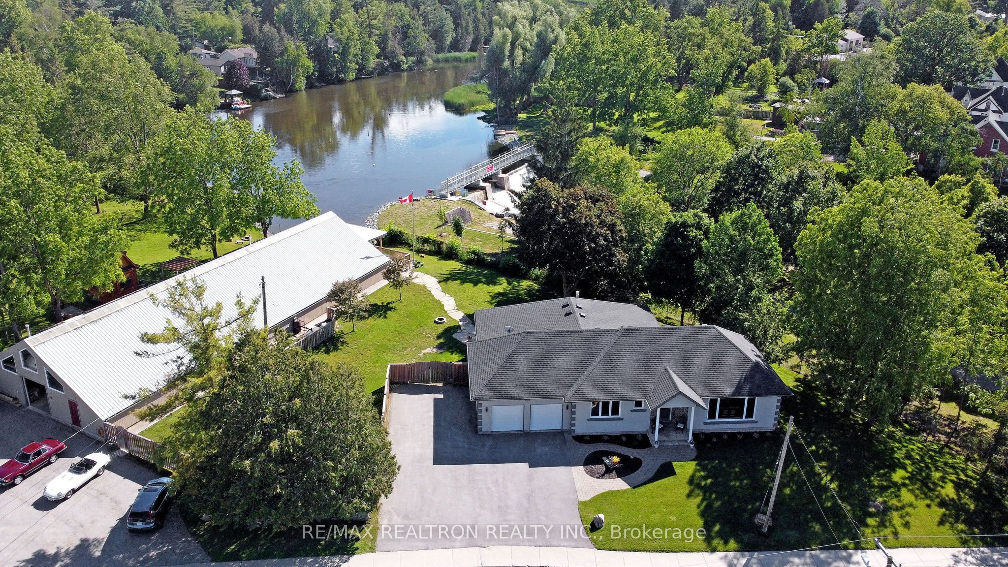 203 Pefferlaw Road, Georgina, ON L0E 1N0