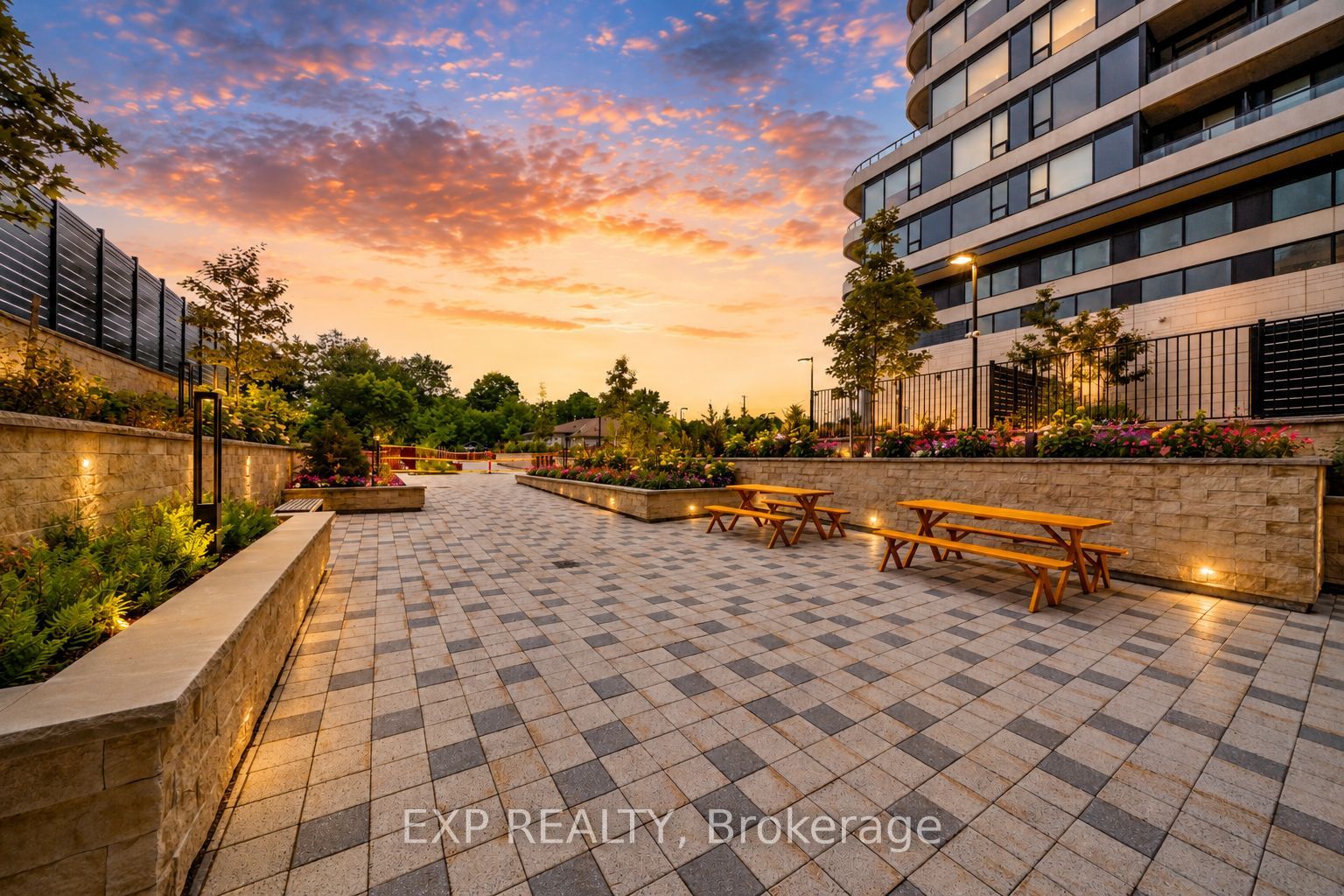 8188 Yonge Street 235, Vaughan, ON L4J 0M2 photo 4