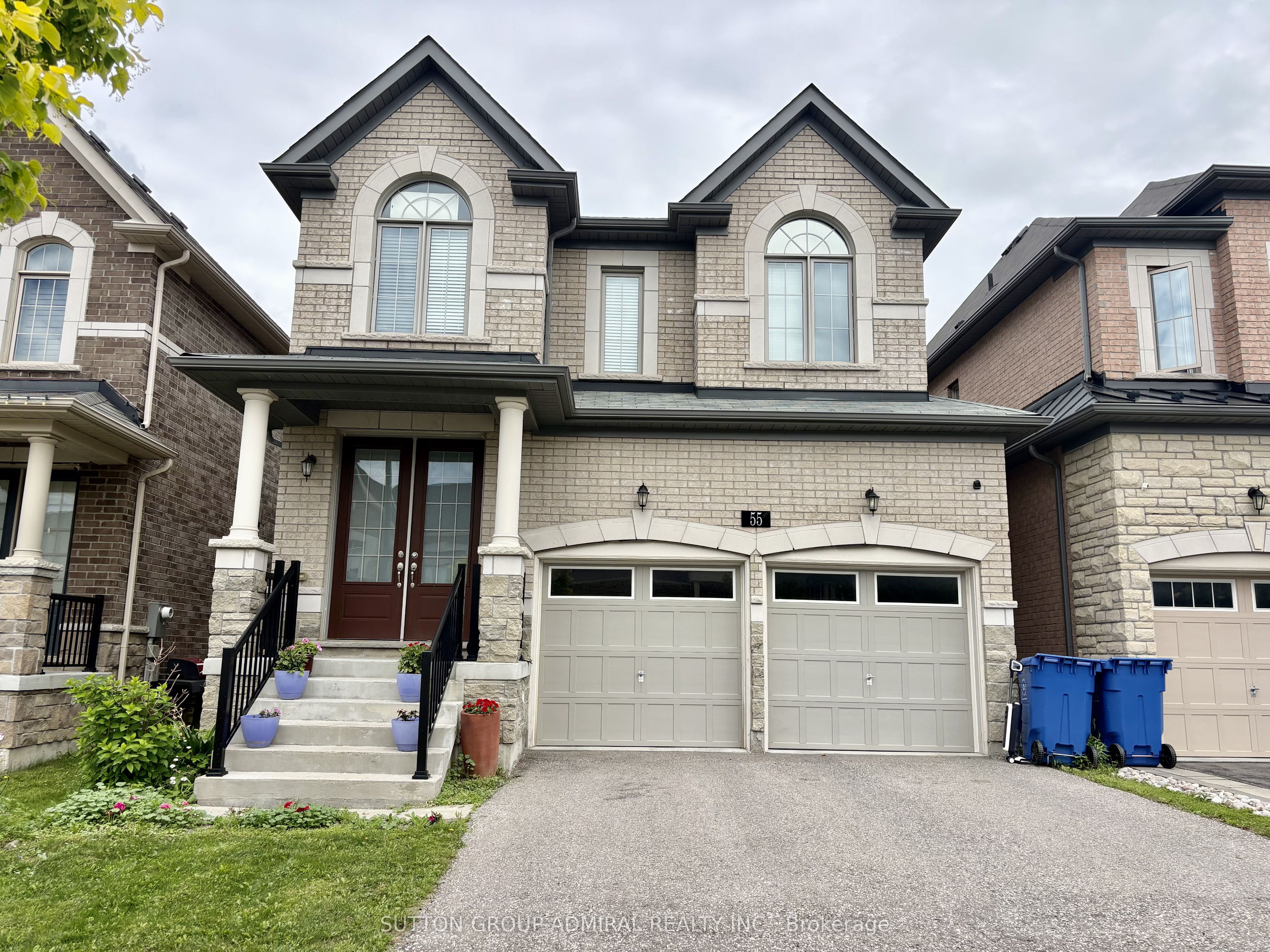 55 Duggan Street, Aurora, ON L4G 0Y9 photo 2