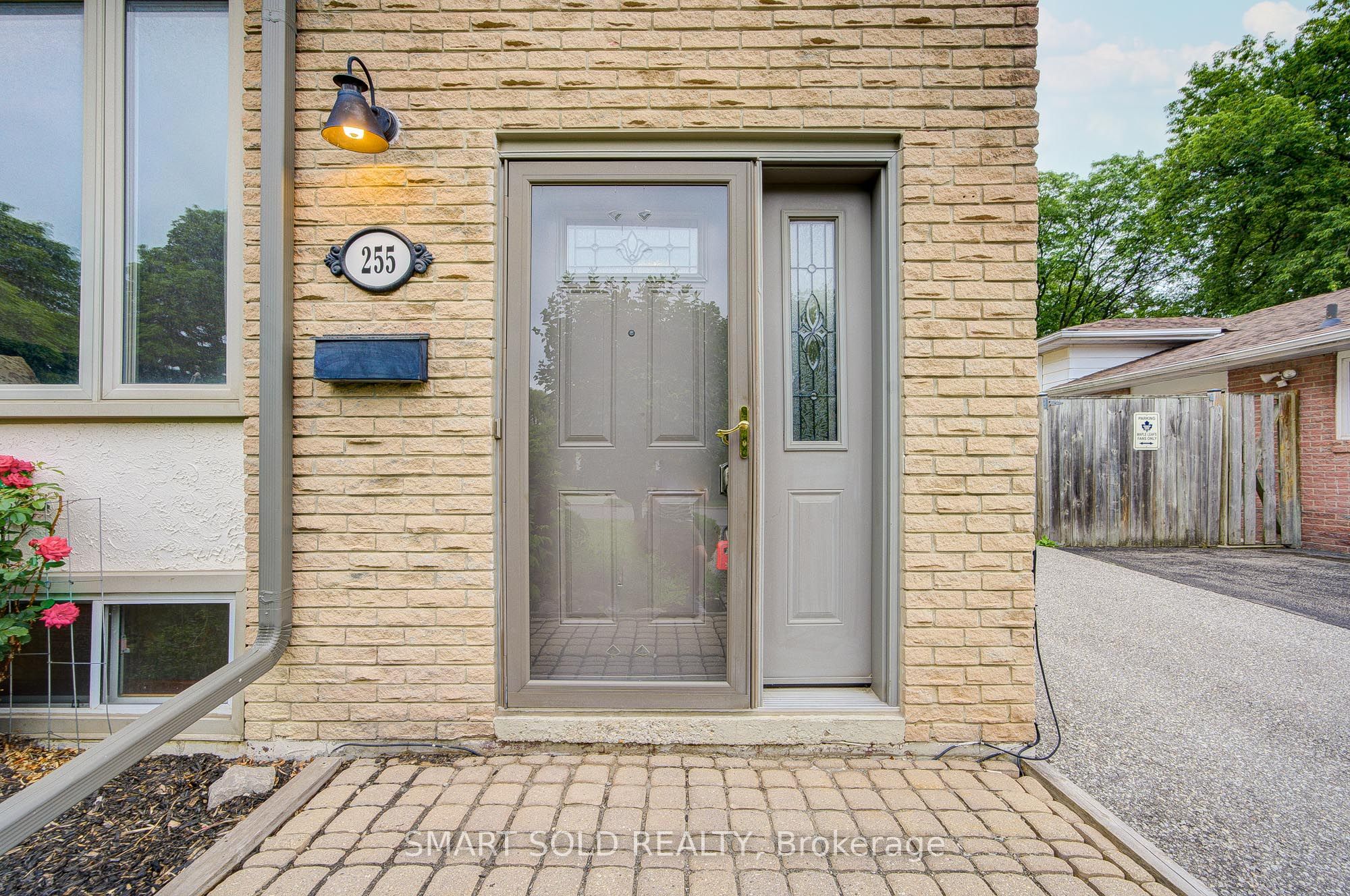 255 Cedar Avenue, Richmond Hill, ON L4C 2B3 photo 4
