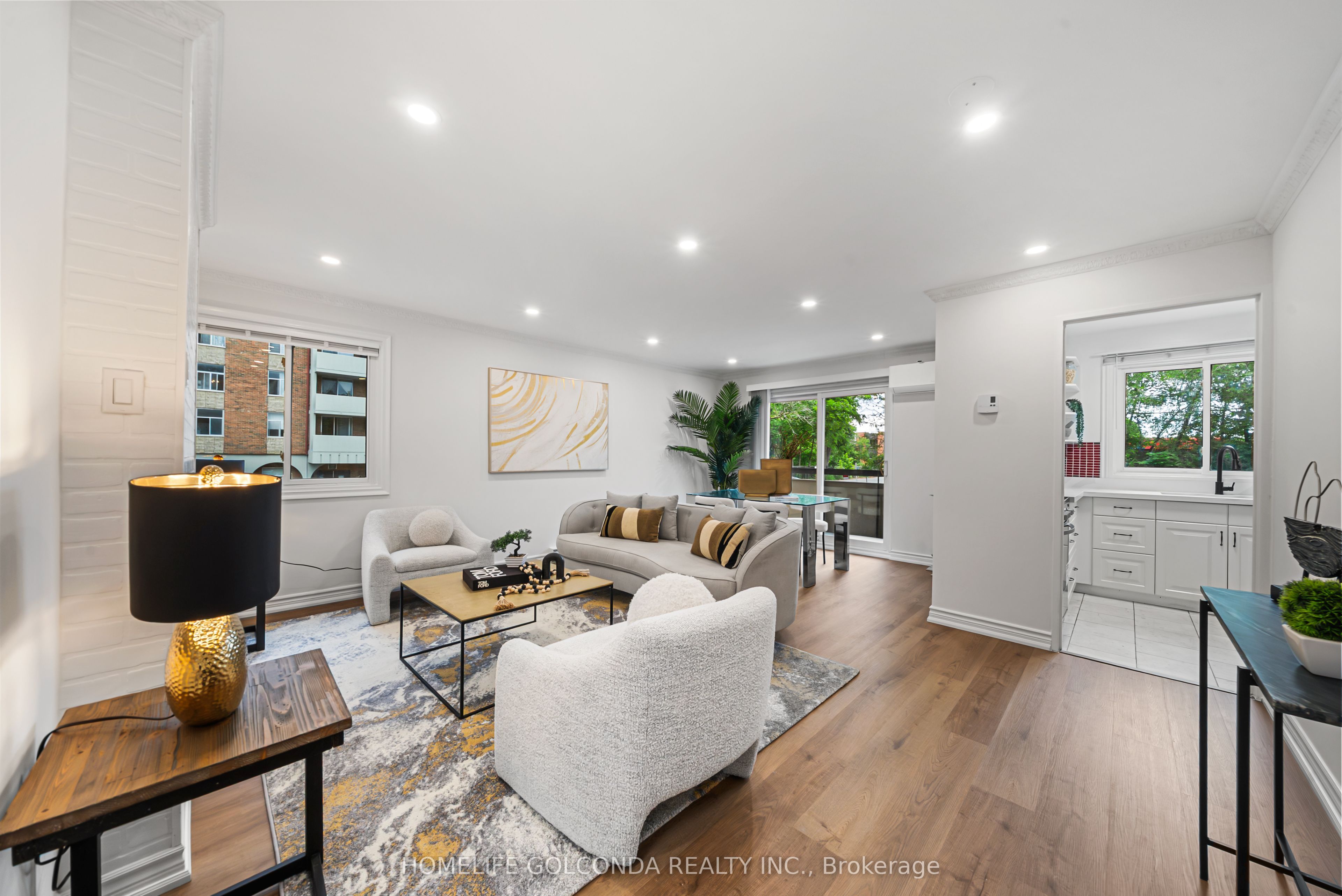 21 Elizabeth Street 205, Richmond Hill, ON L4C 3V5