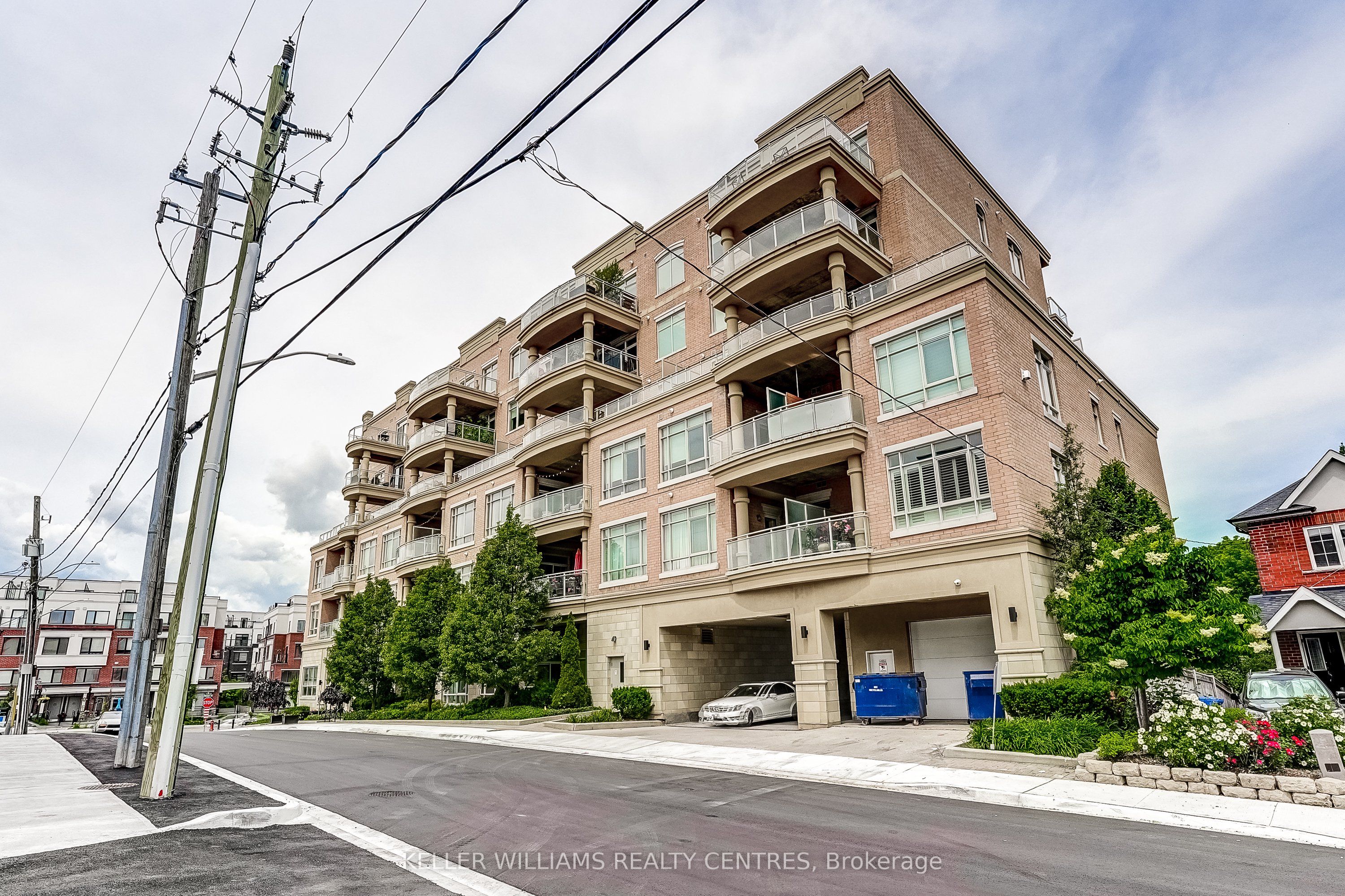 15277 Yonge Street 317, Aurora, ON L4G 1N6 photo 3