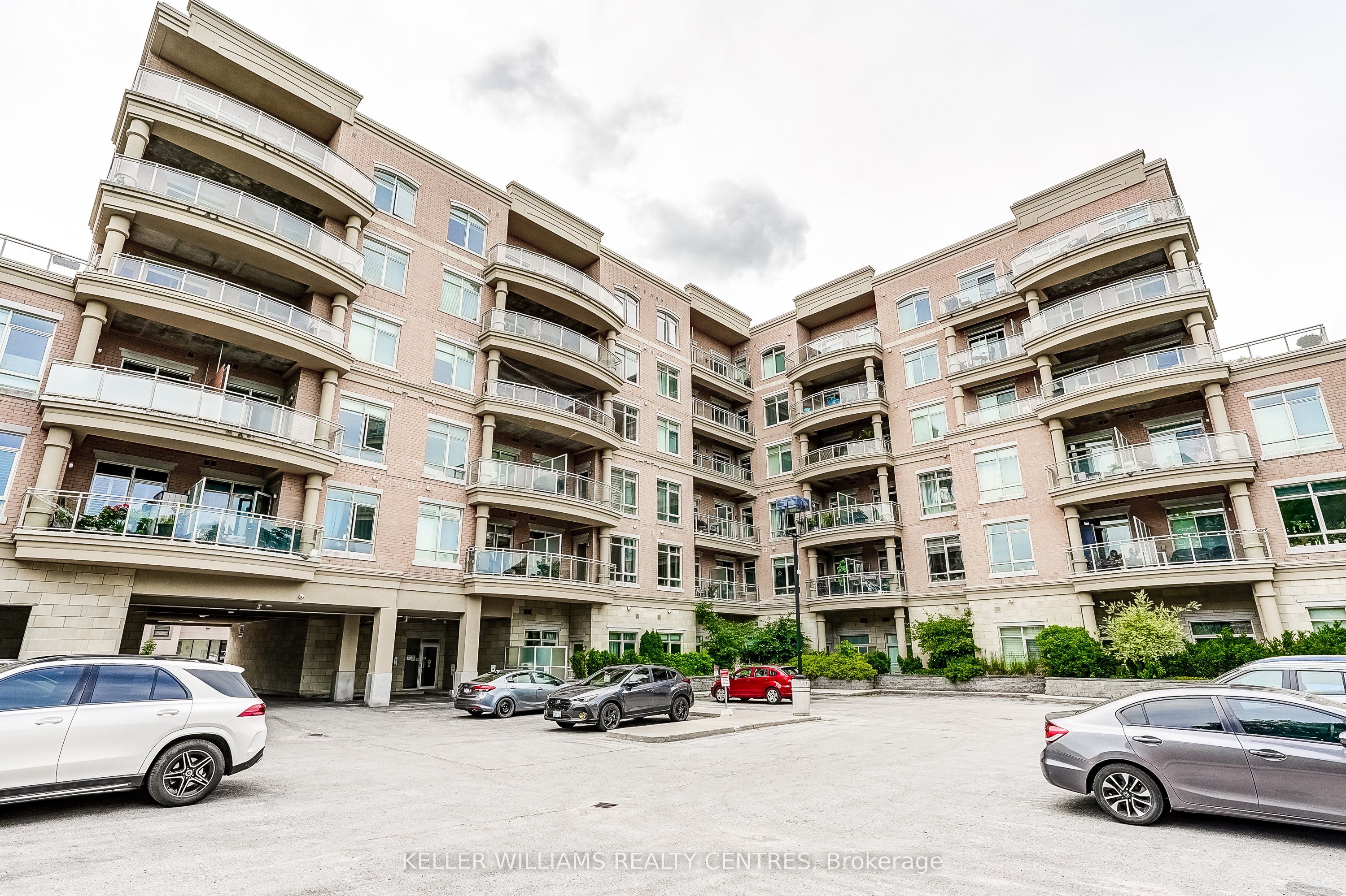 15277 Yonge Street 317, Aurora, ON L4G 1N6 photo 4
