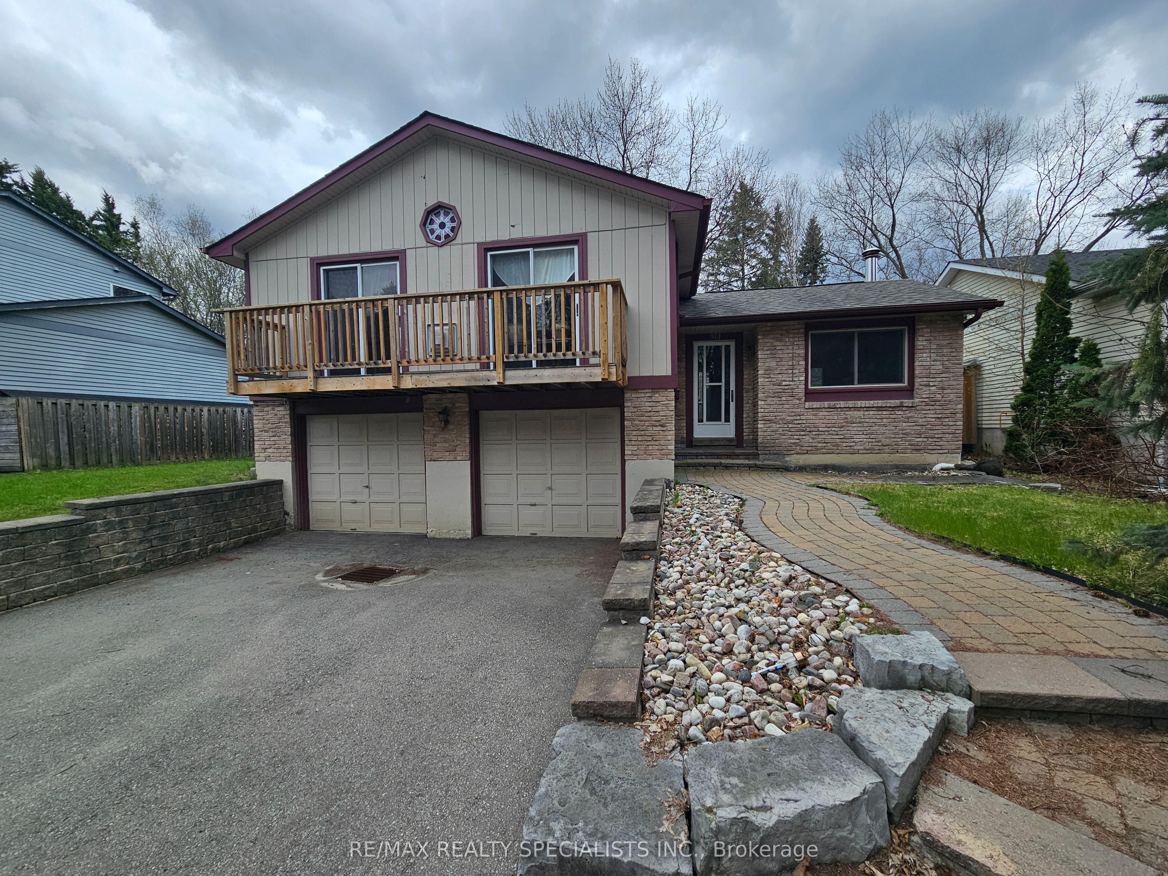 914 JANETTE Street, Newmarket, ON L3Y 5K2