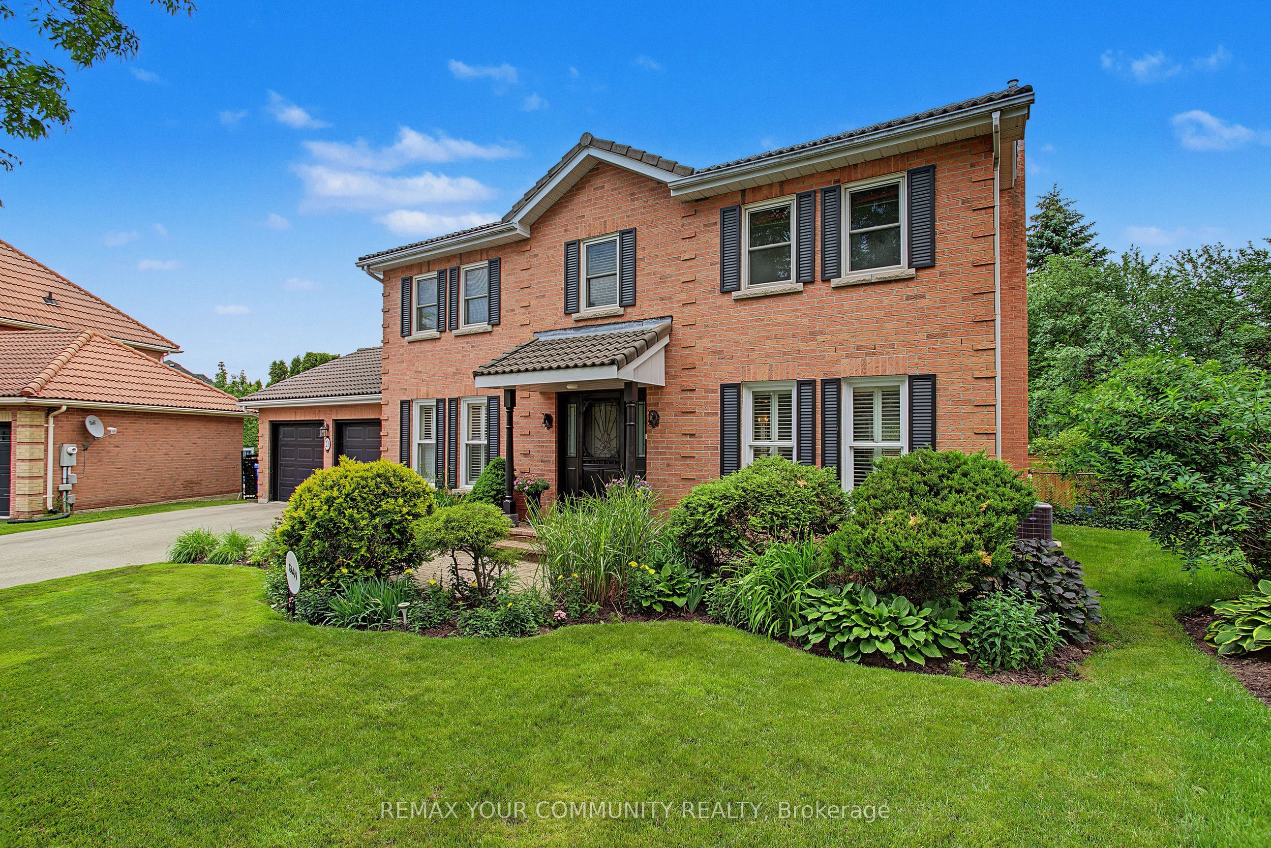 23 Cranberry Lane, Aurora, ON L4G 5Y2 photo 2
